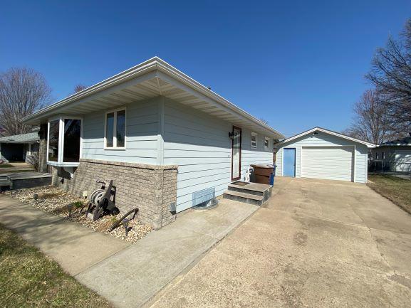1324 W Birch Ave