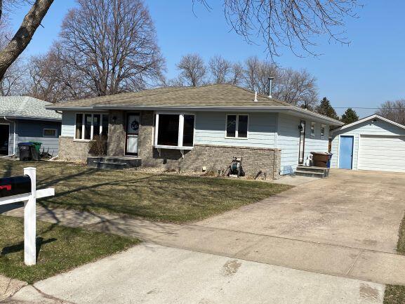 1324 W Birch Ave