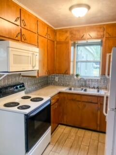 402 E 11th Ave