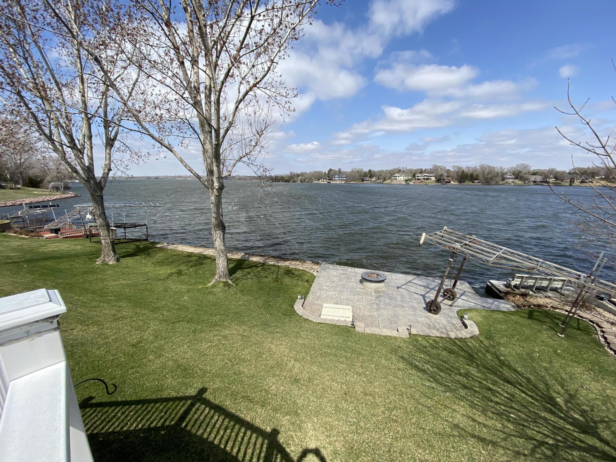 61 S Harmon Dr