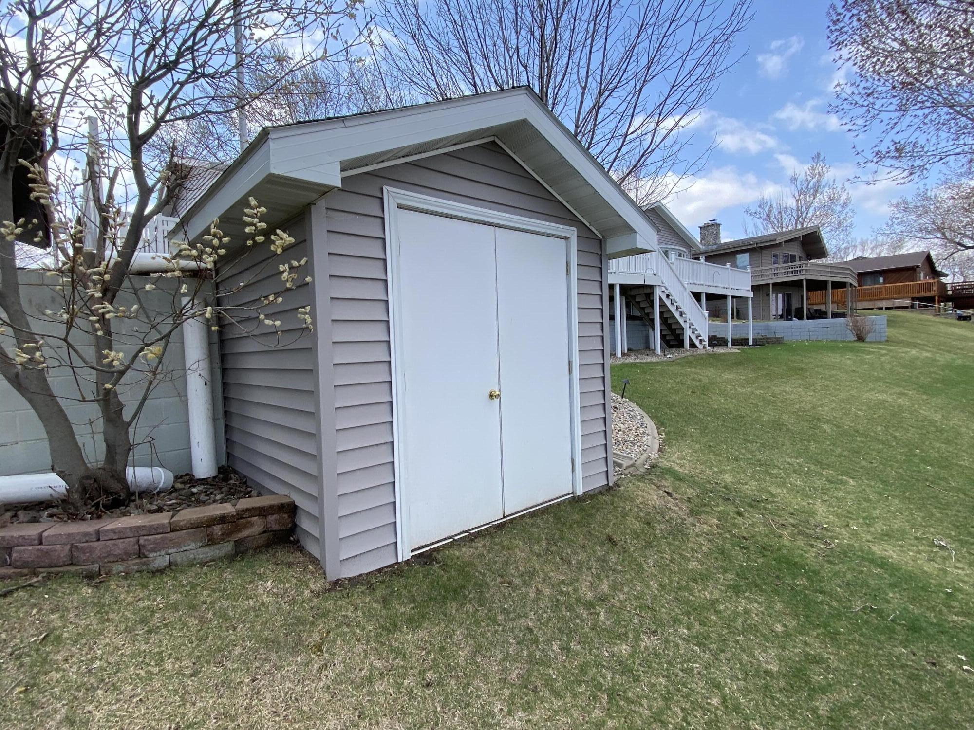 61 S Harmon Dr
