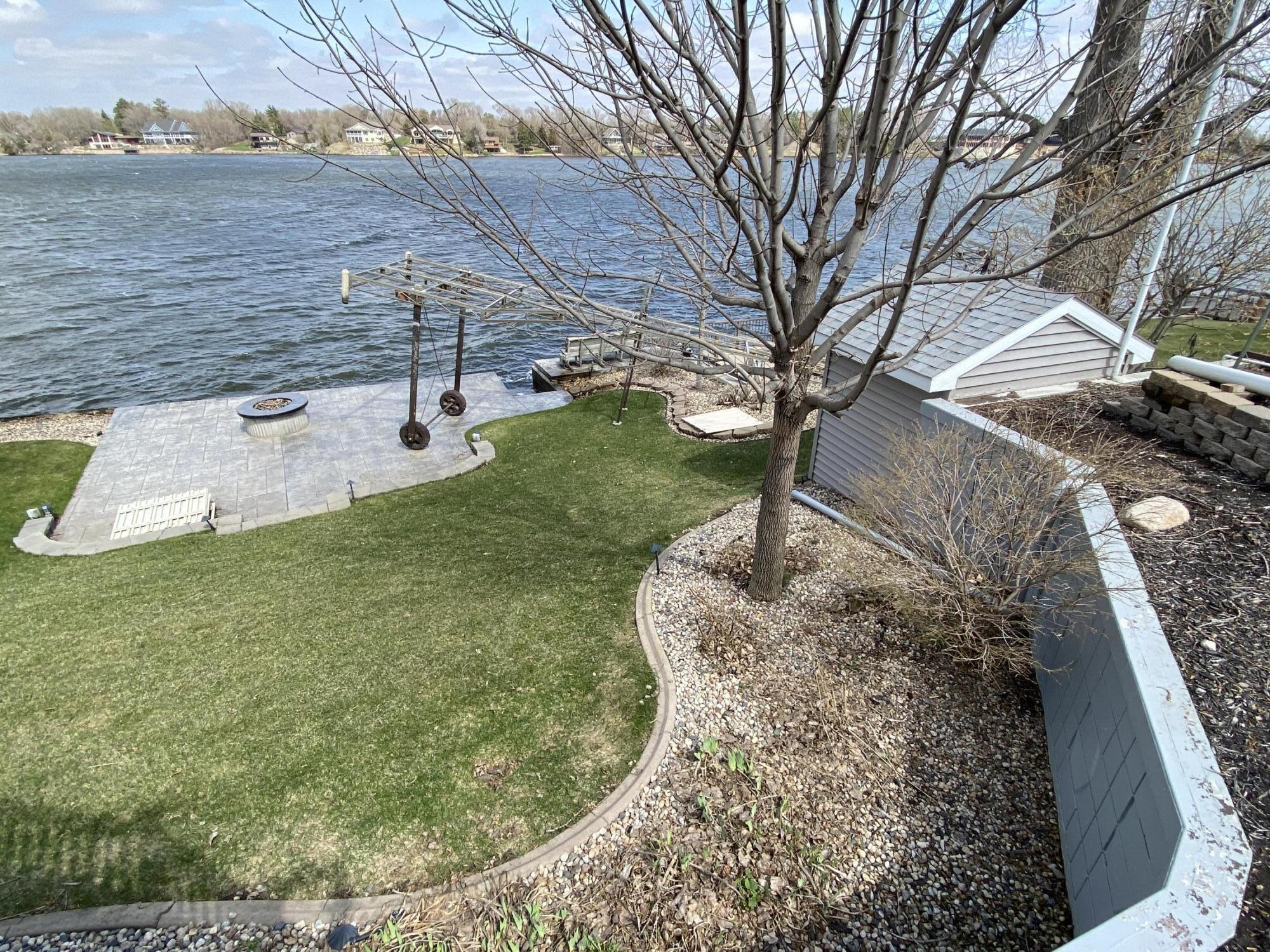 61 S Harmon Dr