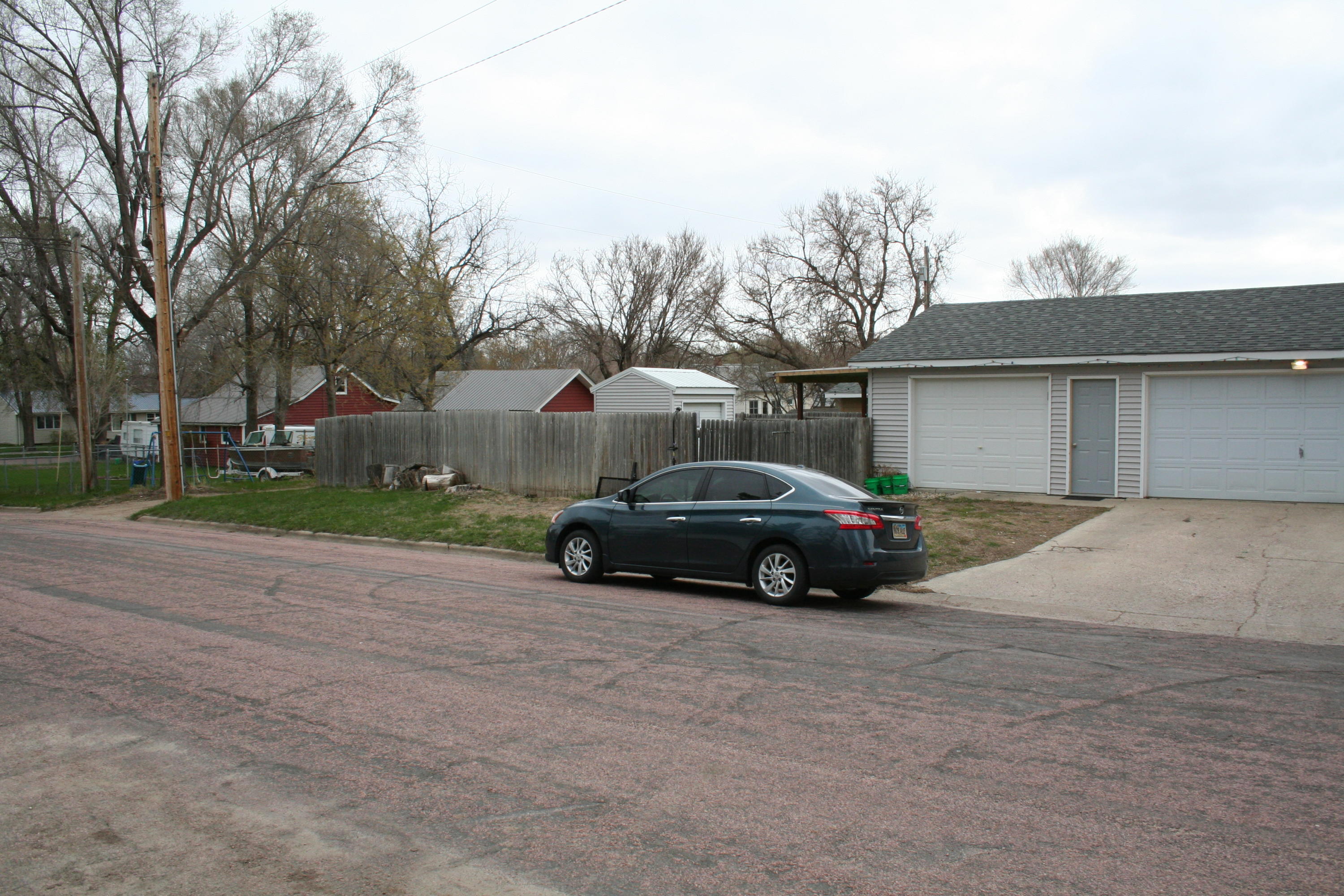 922 W 5th Ave