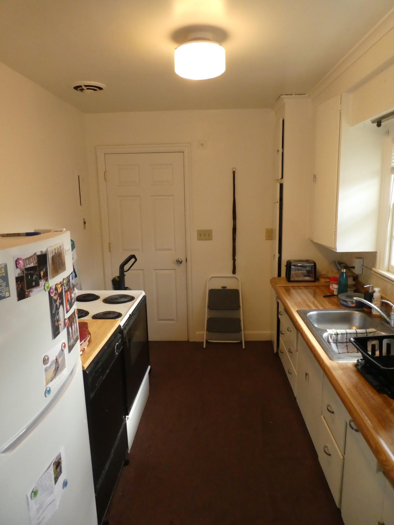 821 W 4th St