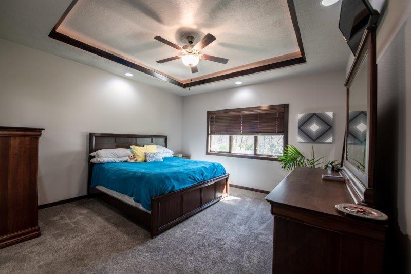 116 W Harmon Dr