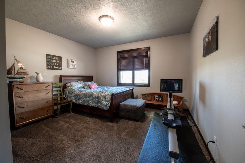 116 W Harmon Dr