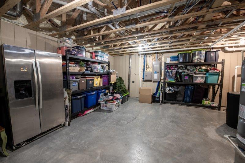 116 W Harmon Dr