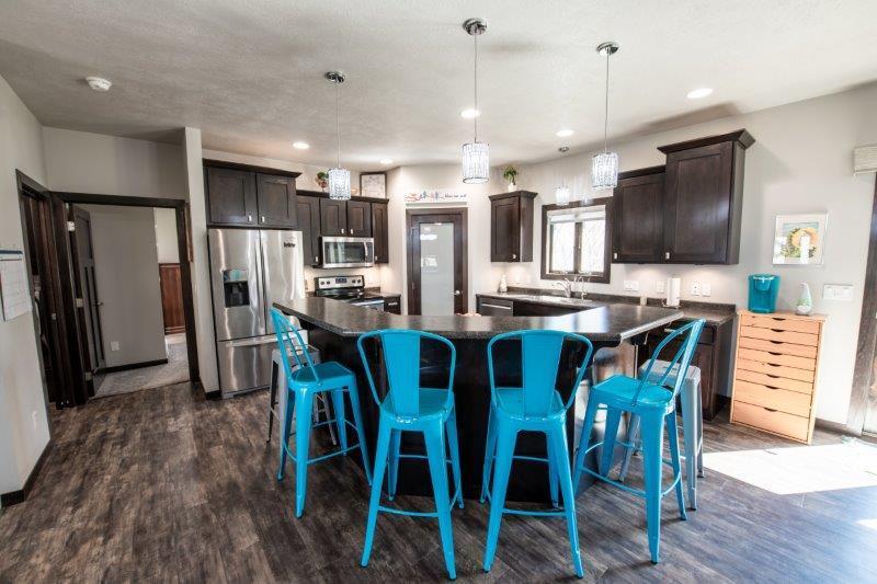 116 W Harmon Dr