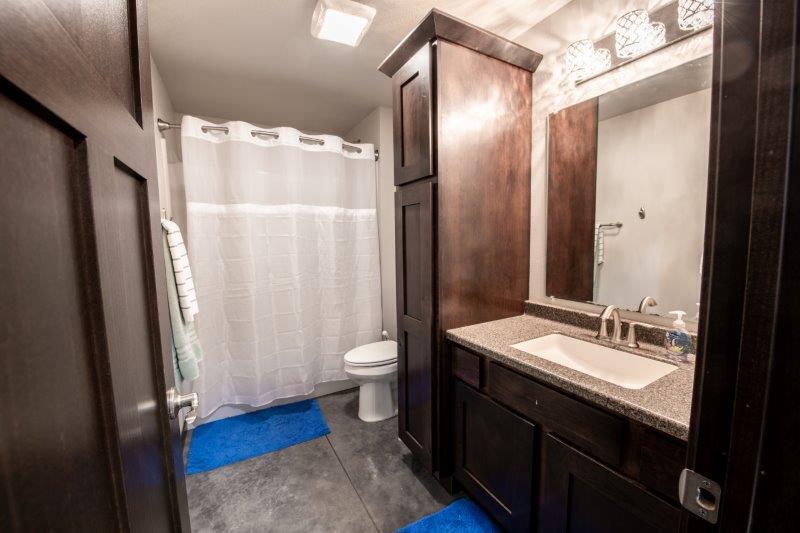 116 W Harmon Dr
