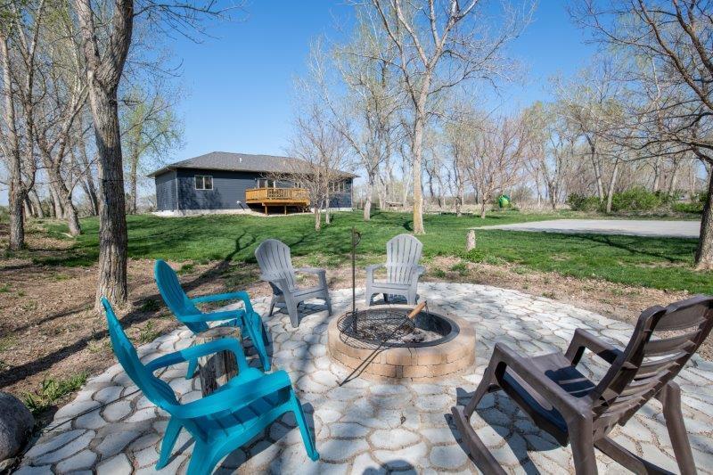 116 W Harmon Dr