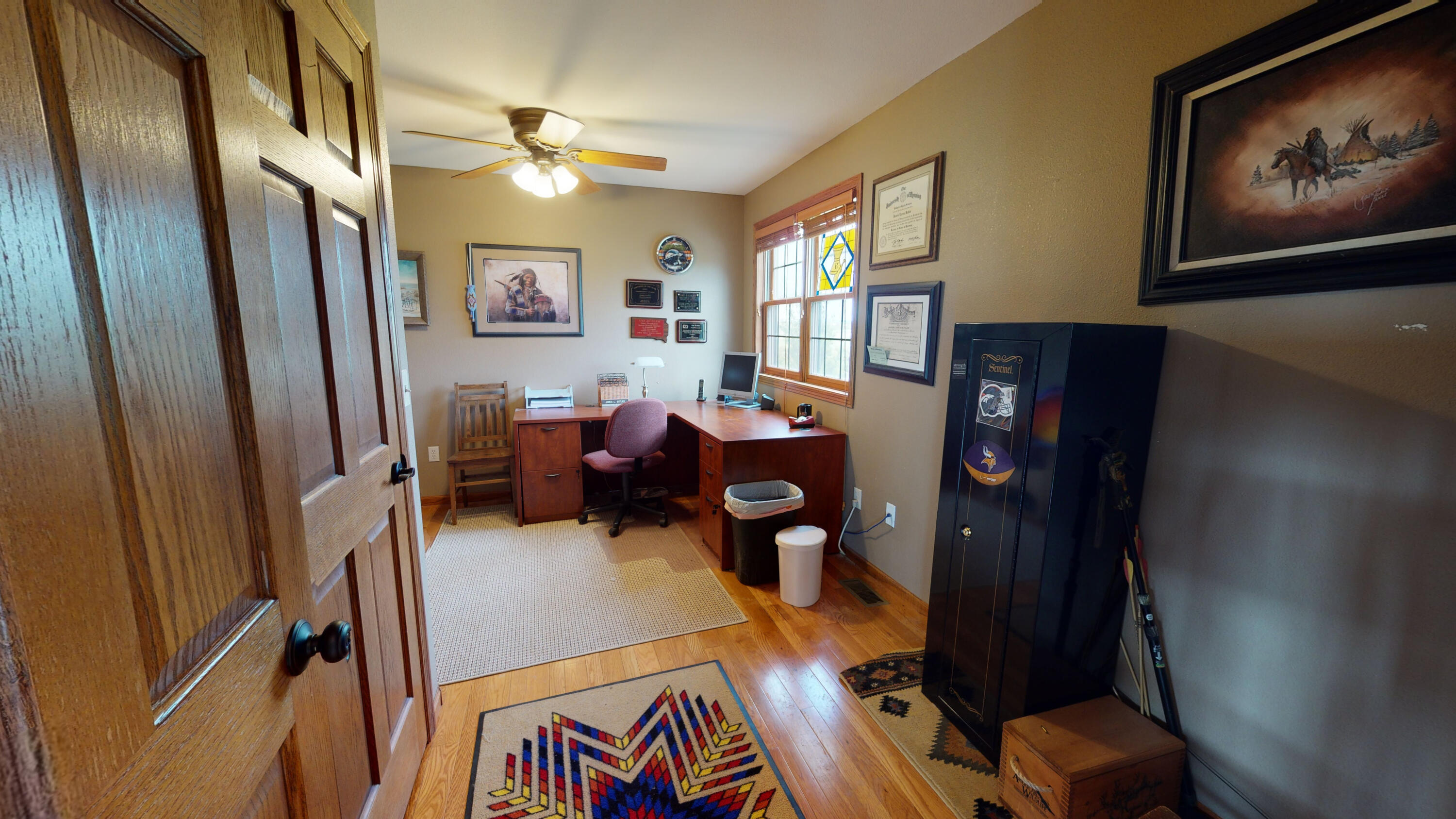 700 E G Ln
