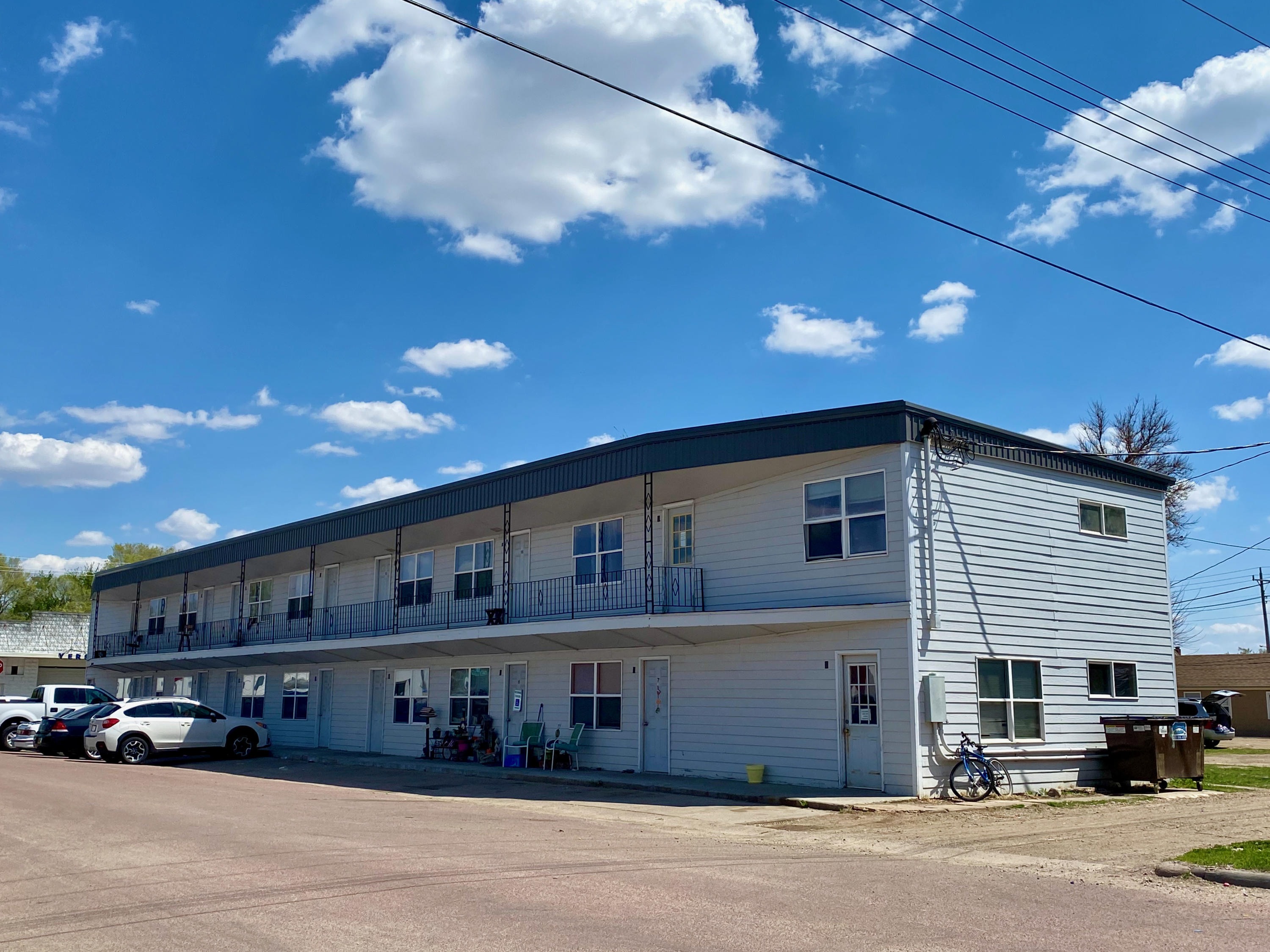925 N Main St