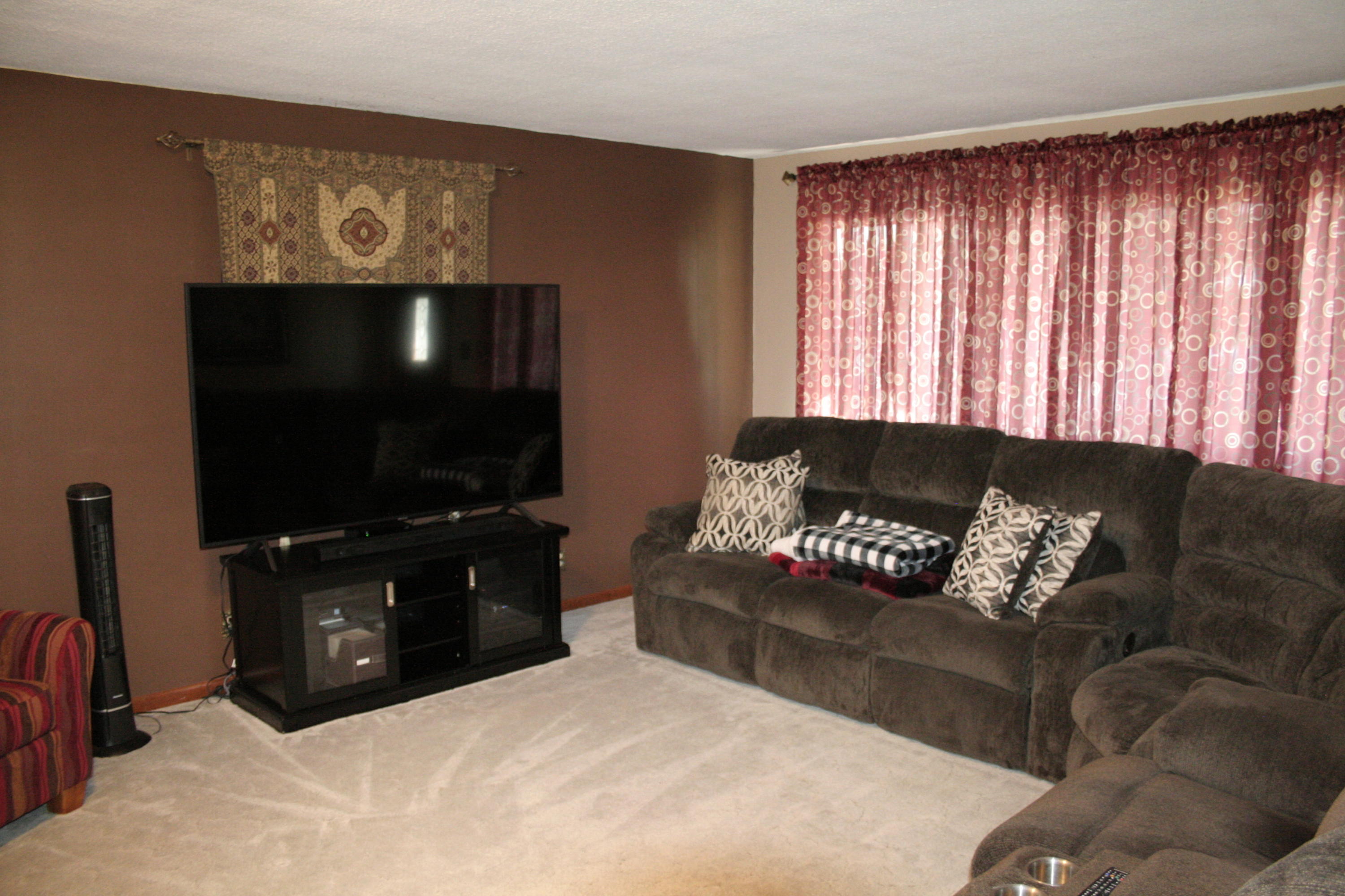 87 N Harmon Dr
