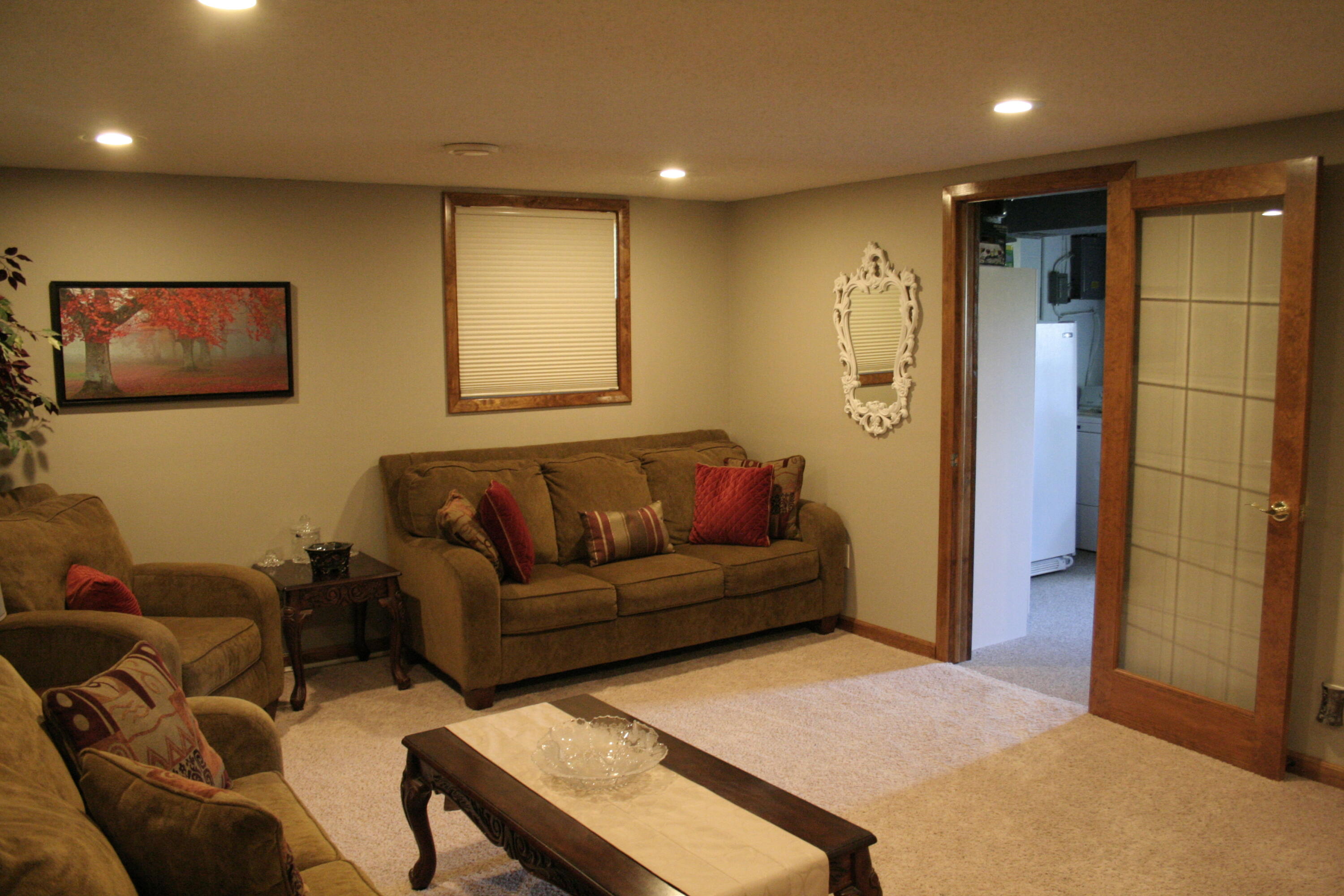 87 N Harmon Dr