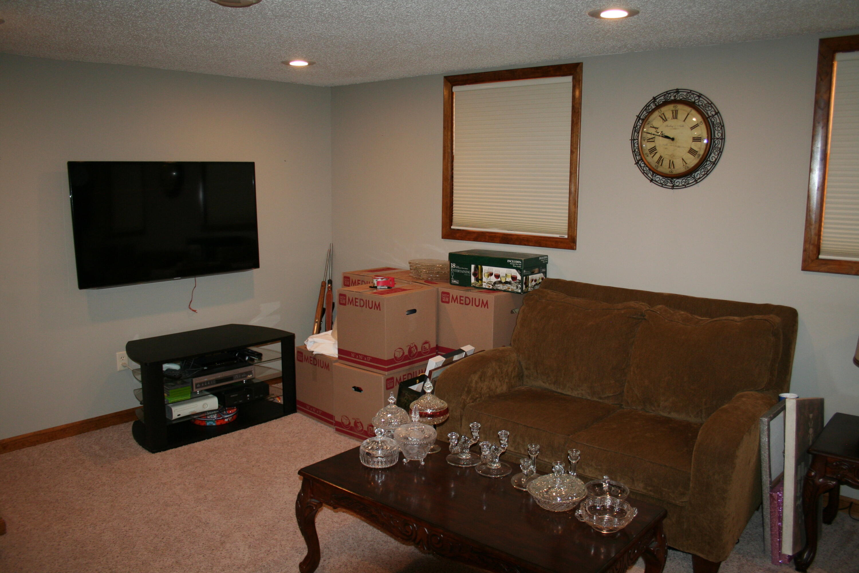87 N Harmon Dr