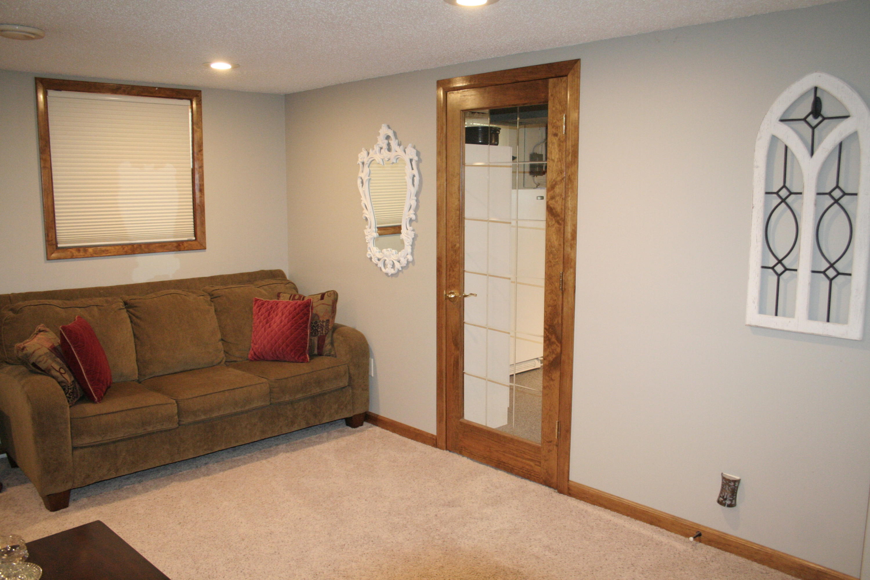 87 N Harmon Dr