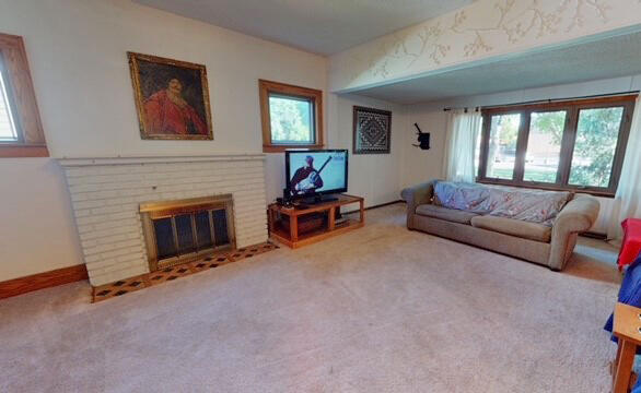 400 E 6th Ave
