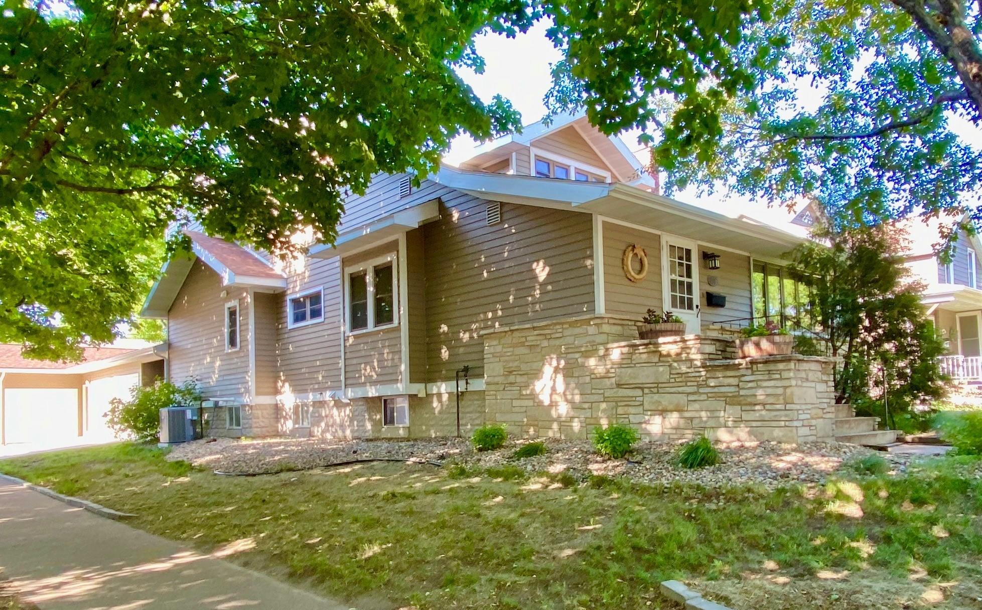 400 E 6th Ave