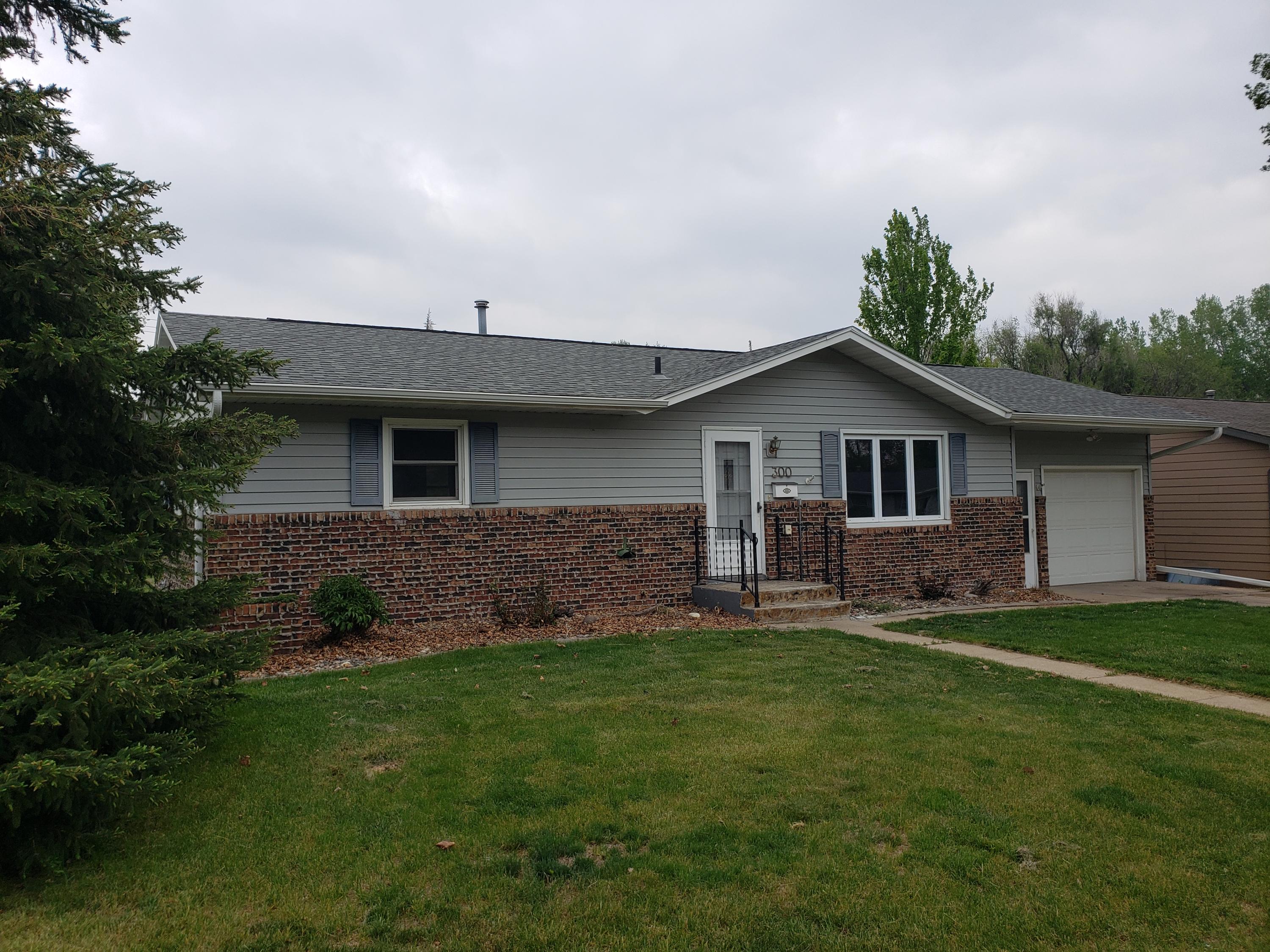 300 E 15th Ave