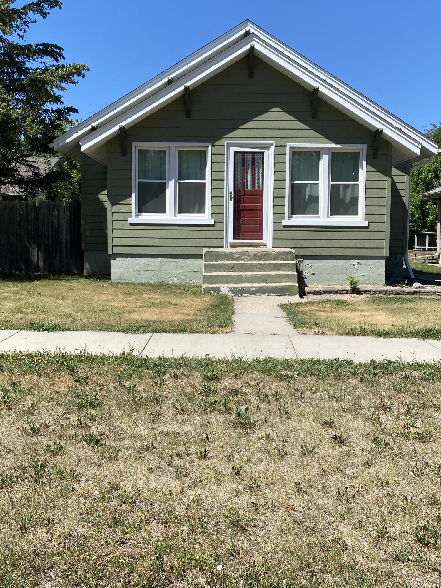 310 SW 3rd St