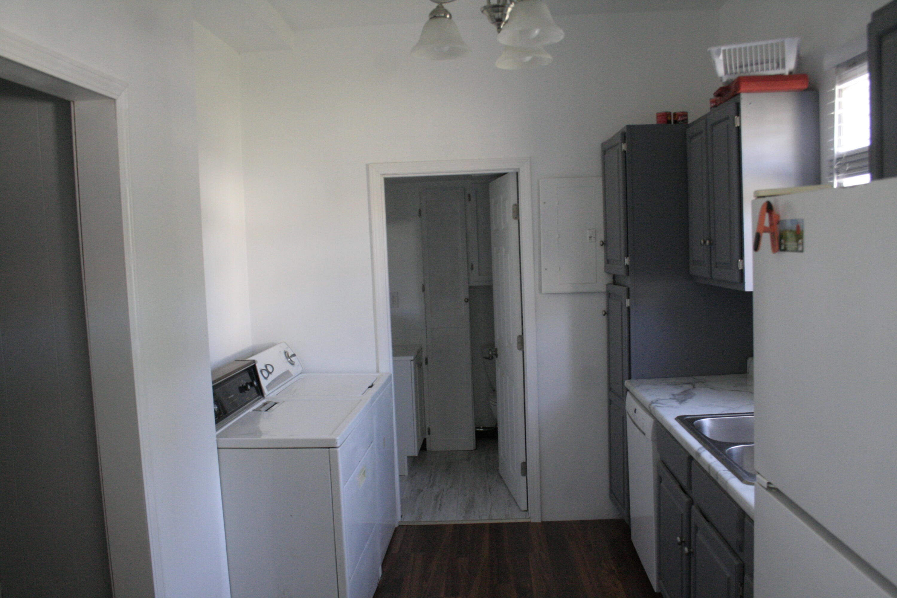 919 W 5th Ave