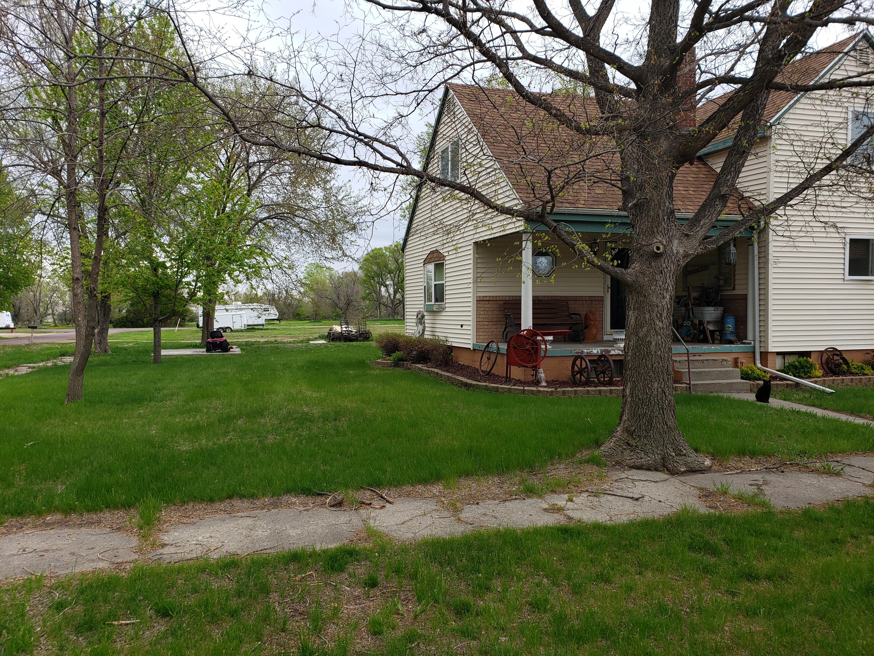 204 S 5th St