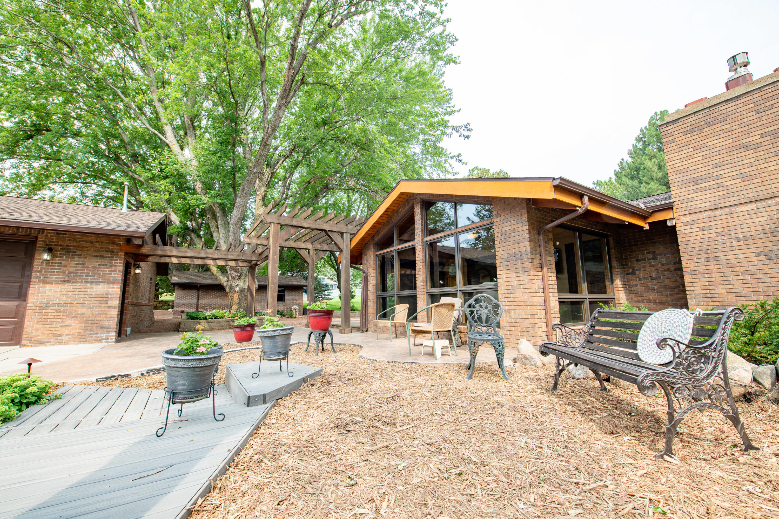 2441 Fairway Cir