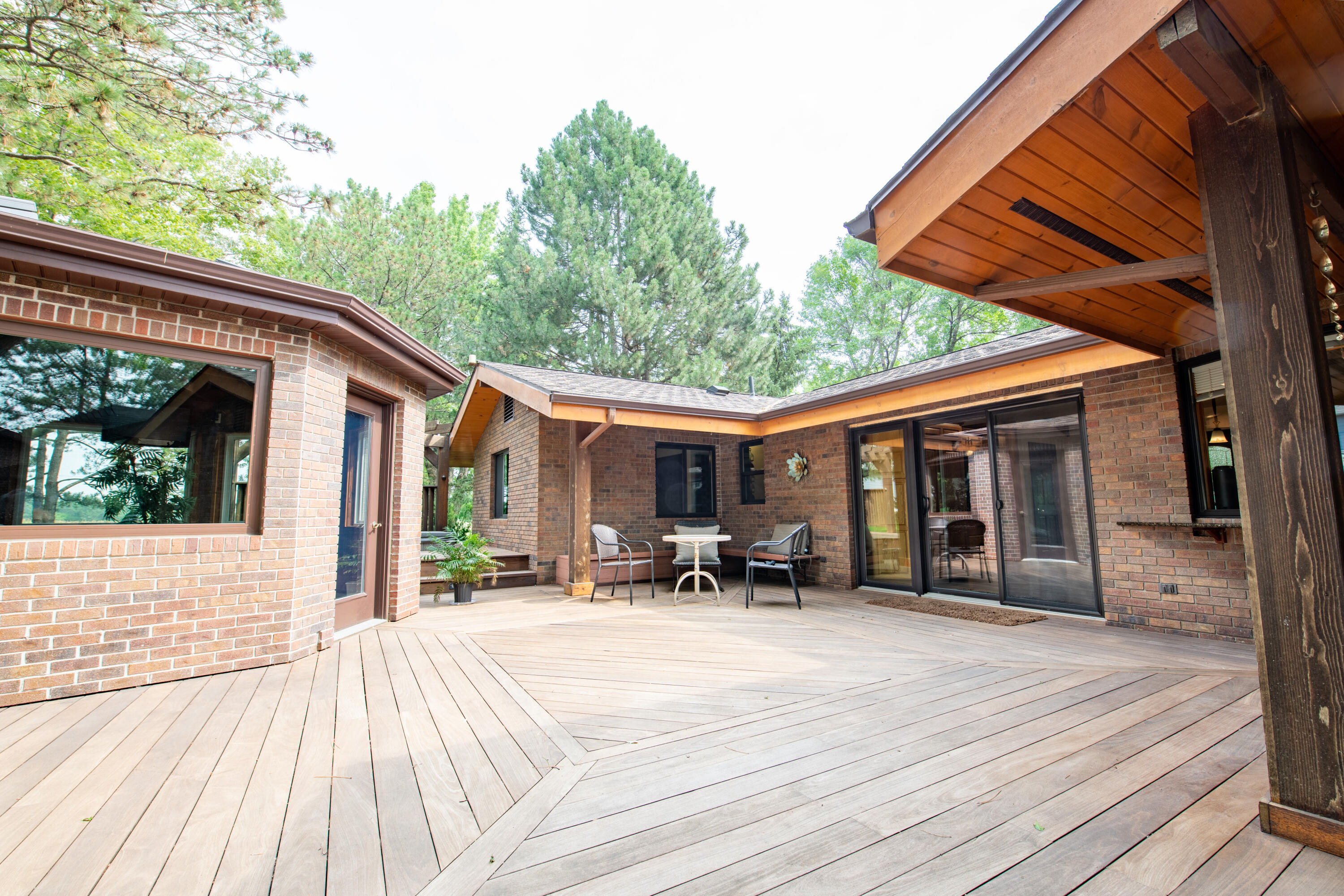 2441 Fairway Cir