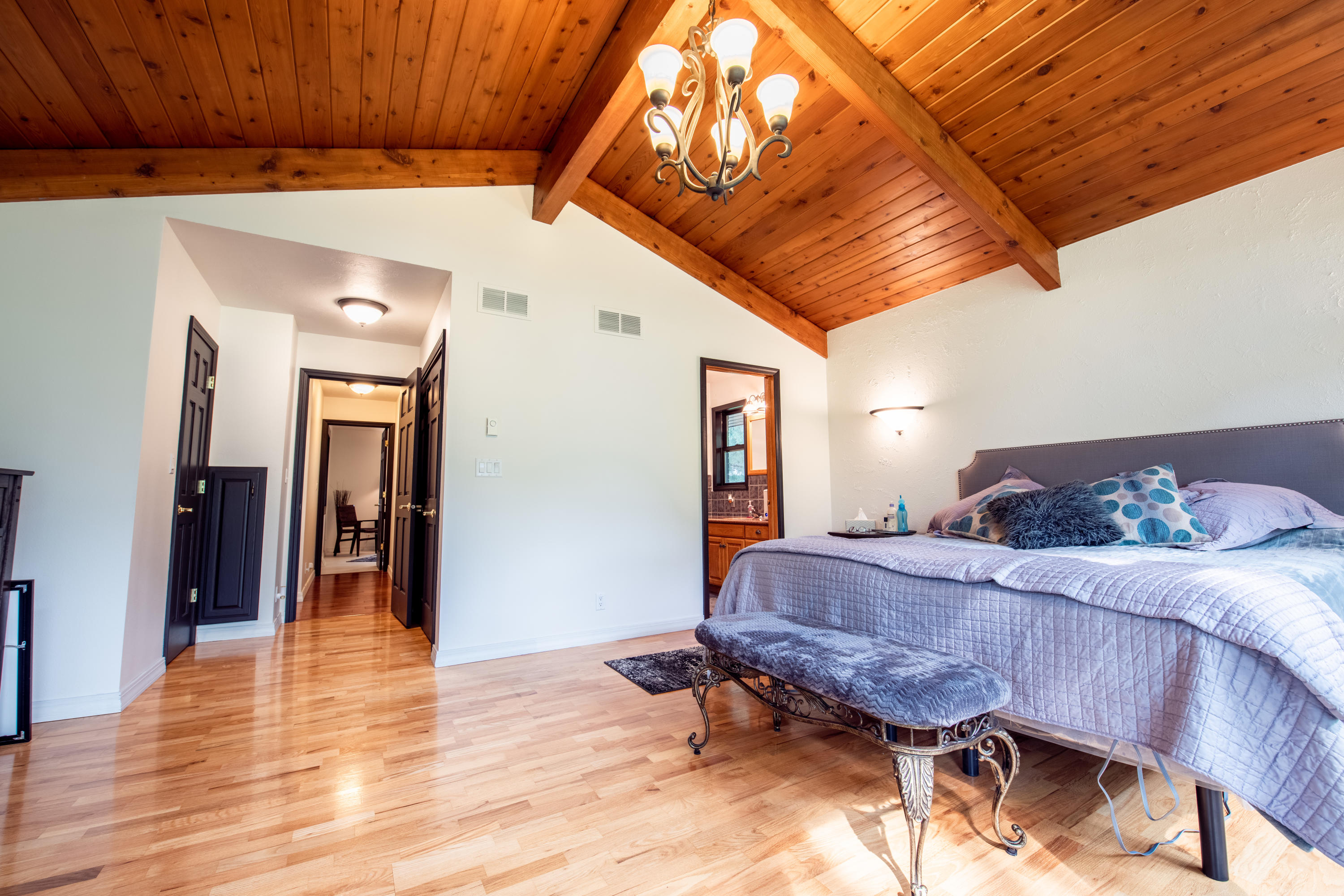 2441 Fairway Cir