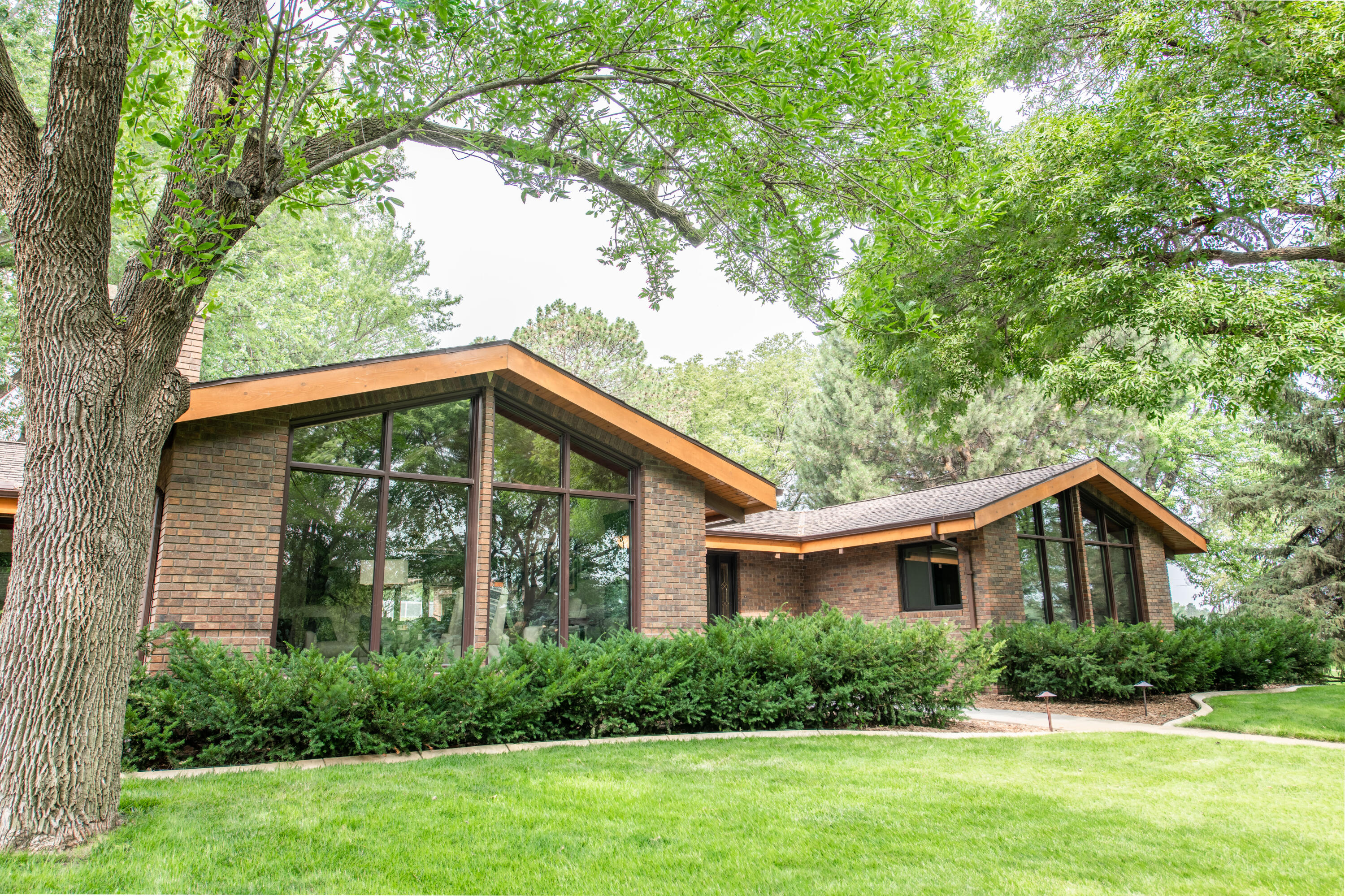 2441 Fairway Cir