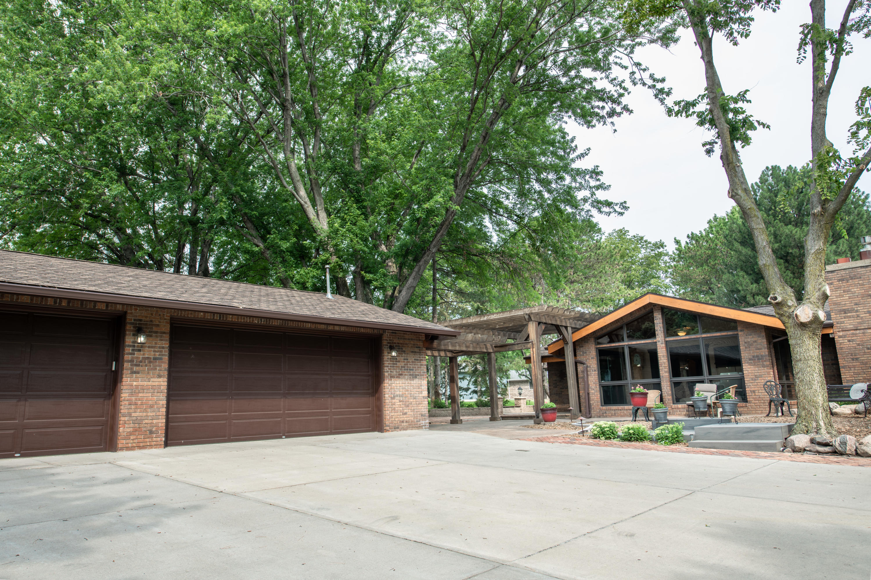 2441 Fairway Cir
