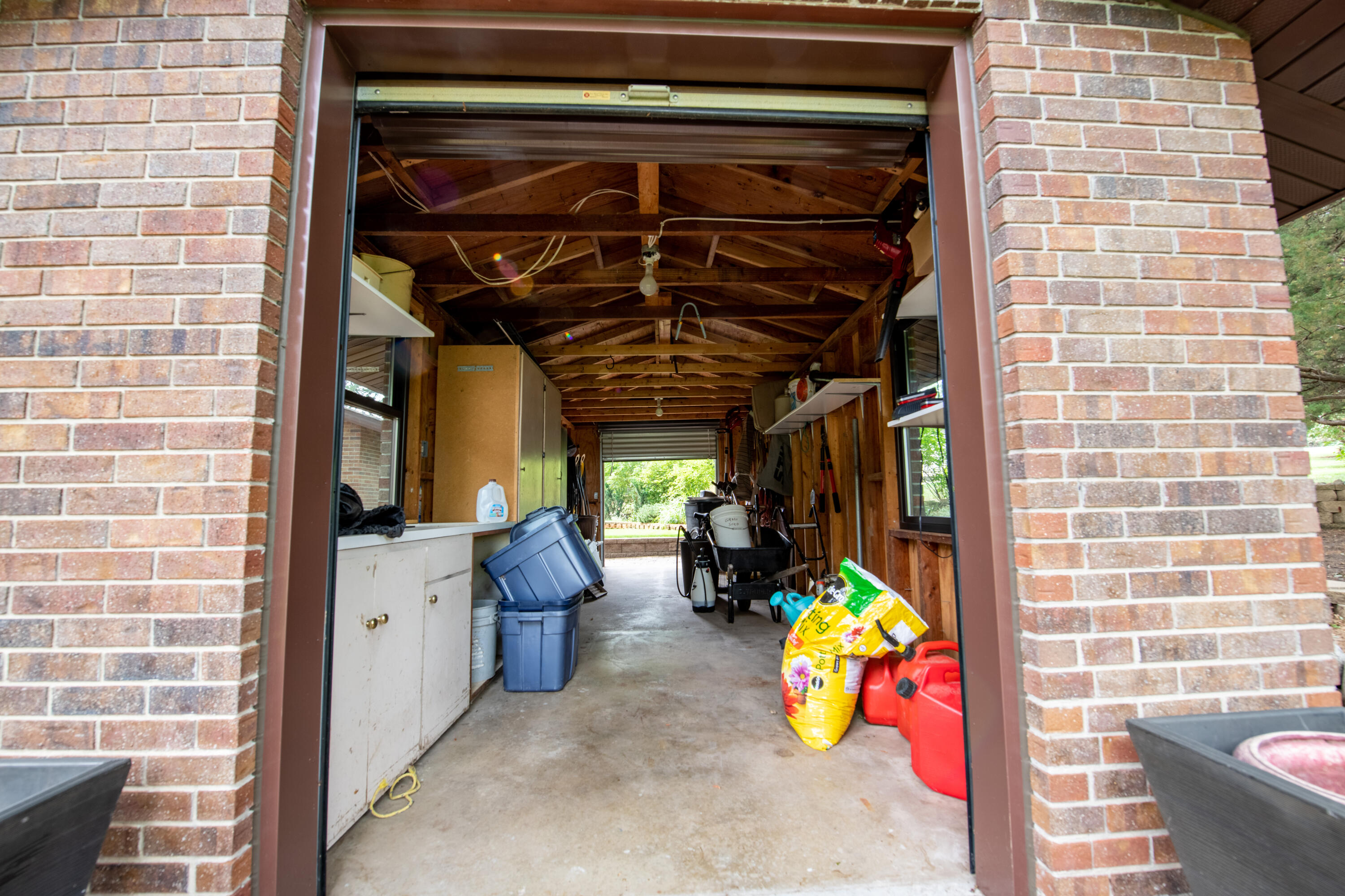 2441 Fairway Cir