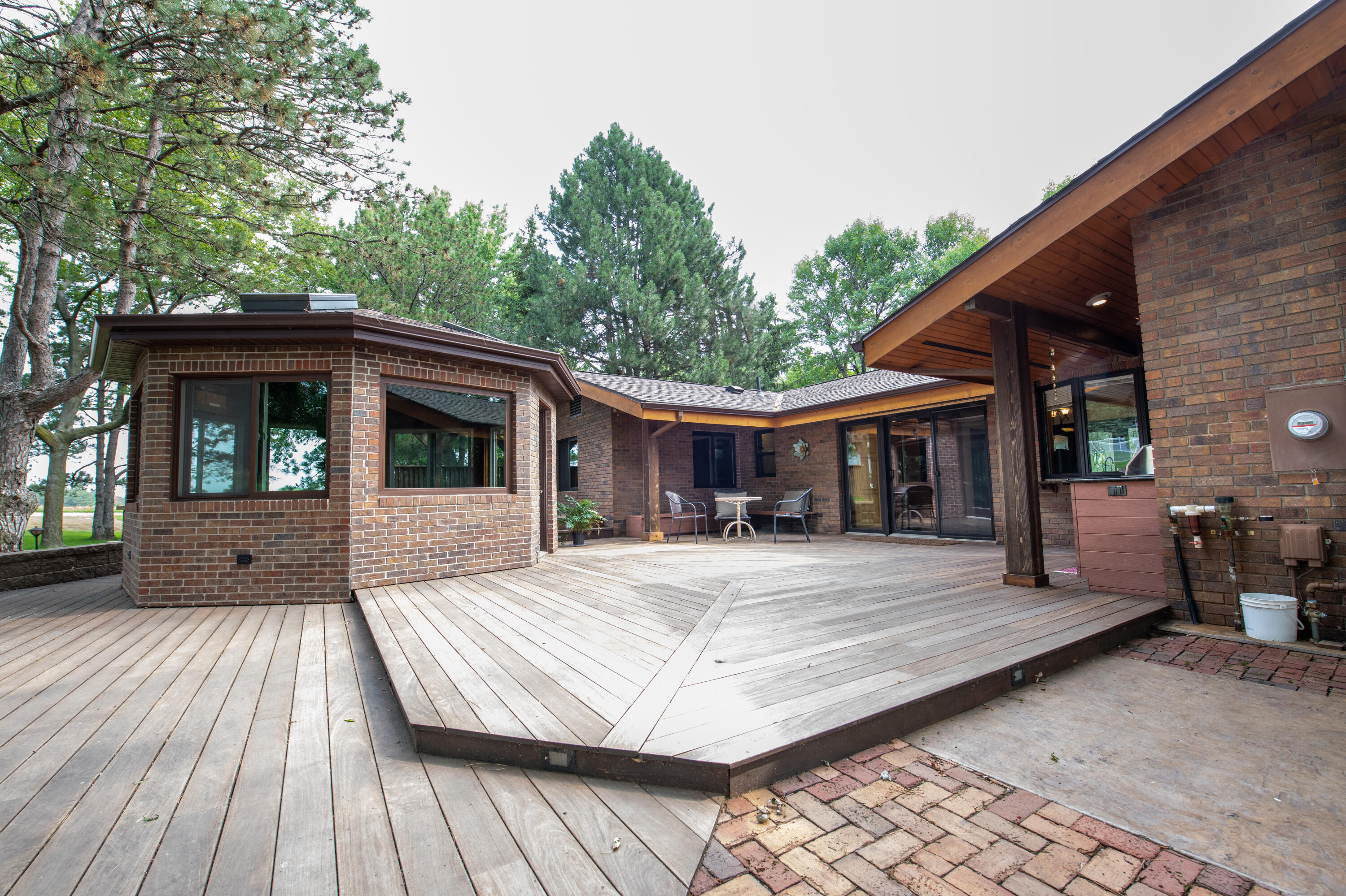 2441 Fairway Cir