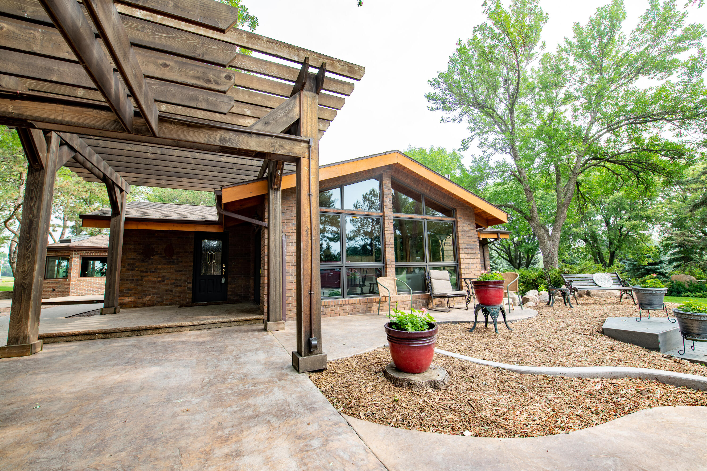 2441 Fairway Cir