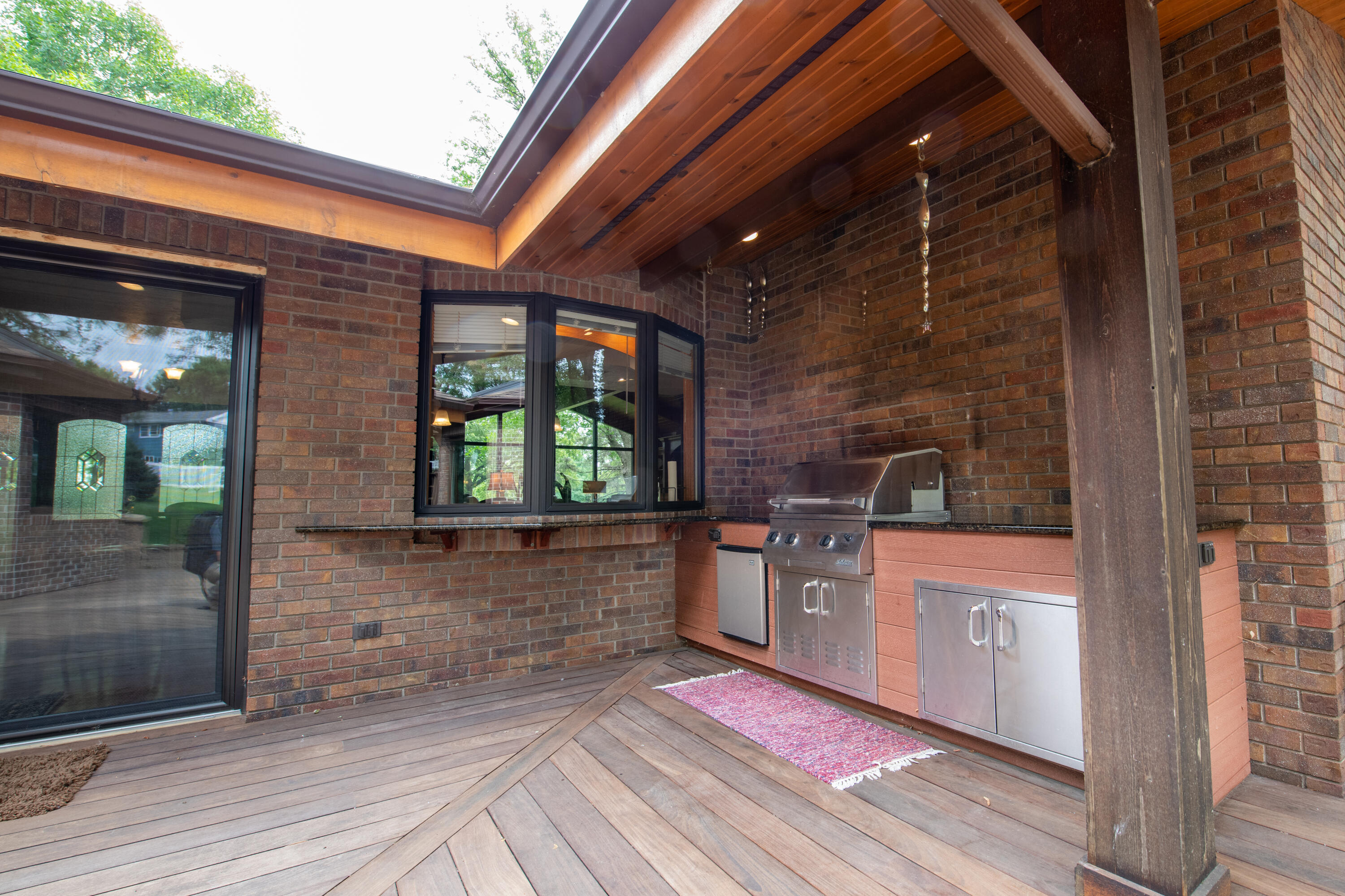 2441 Fairway Cir