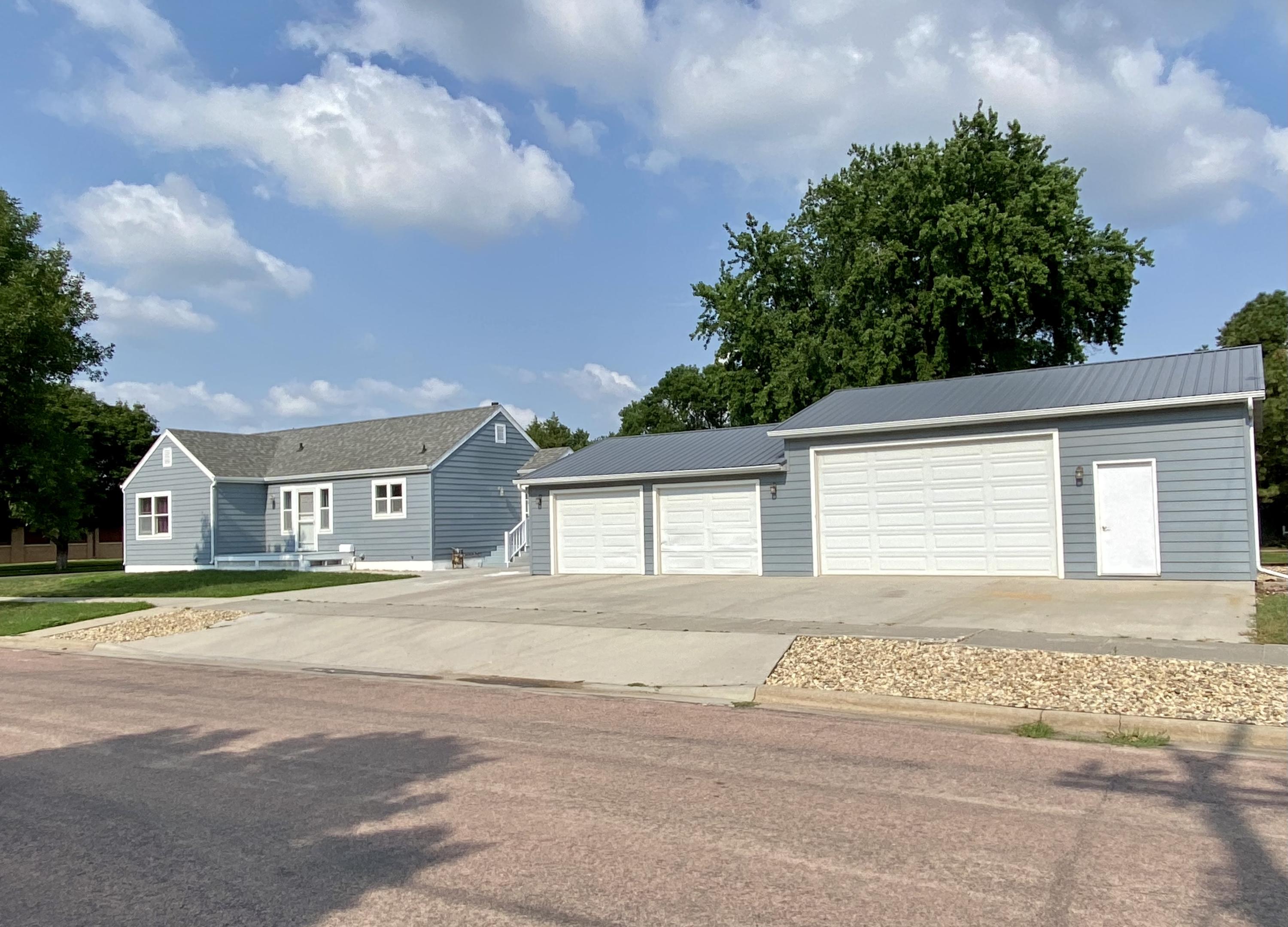 521 W 14th Ave