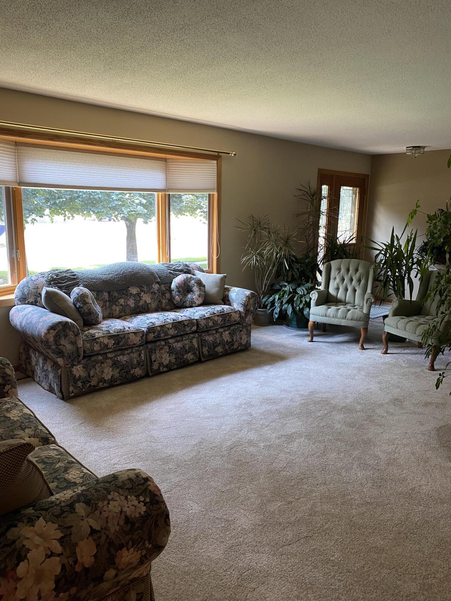 300 E 14th Ave