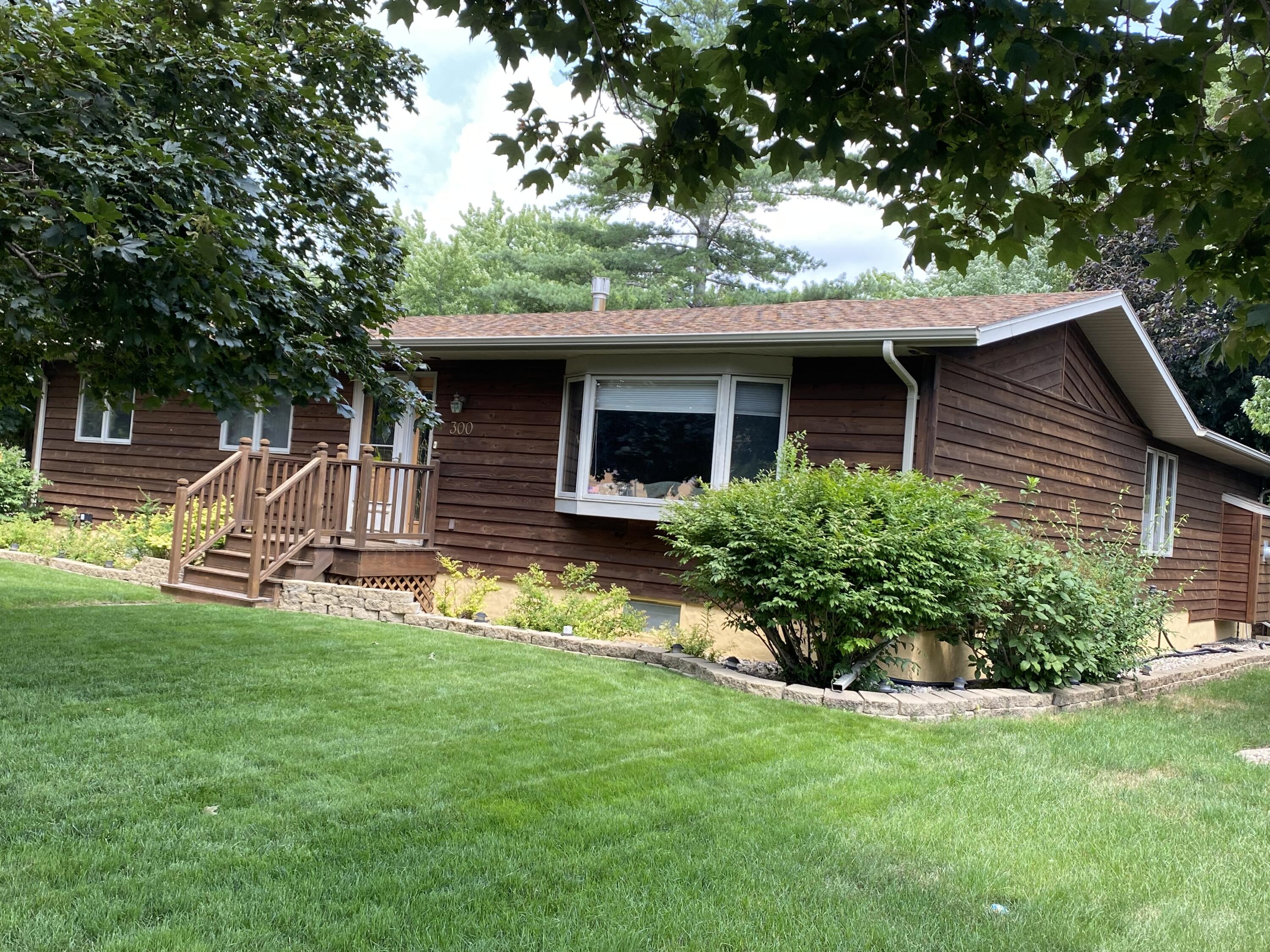 300 E 14th Ave