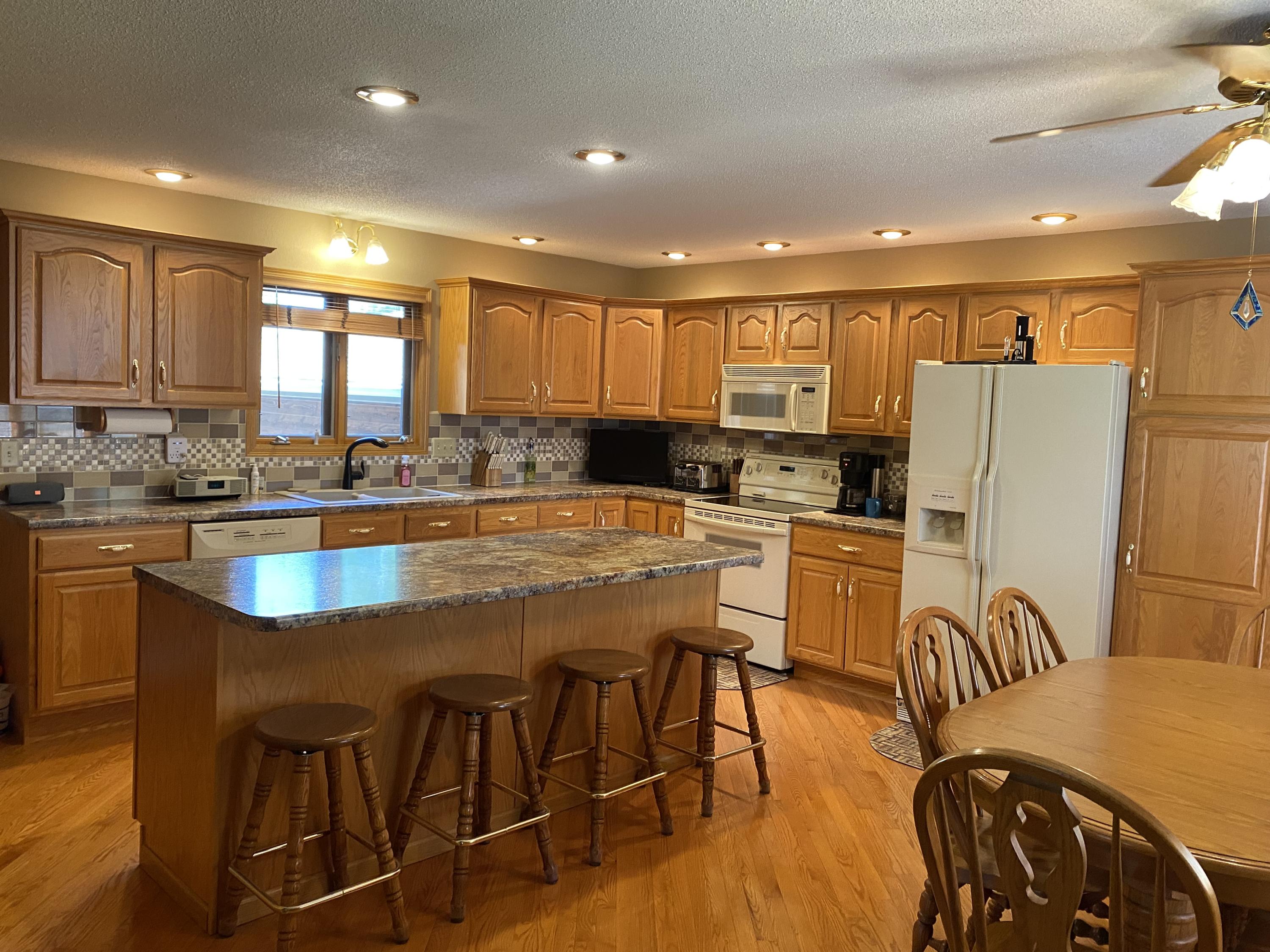 300 E 14th Ave