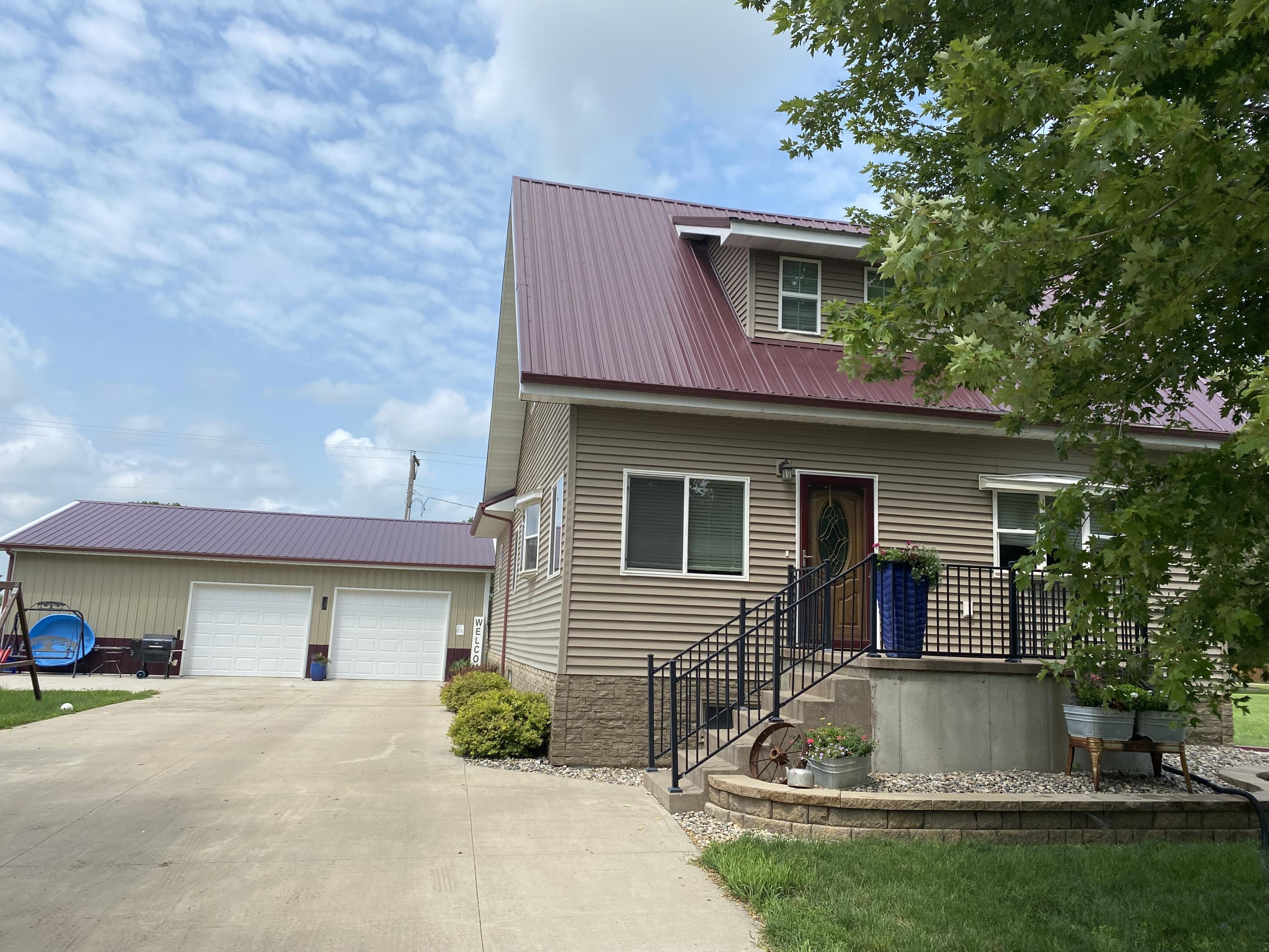 307 S Main St
