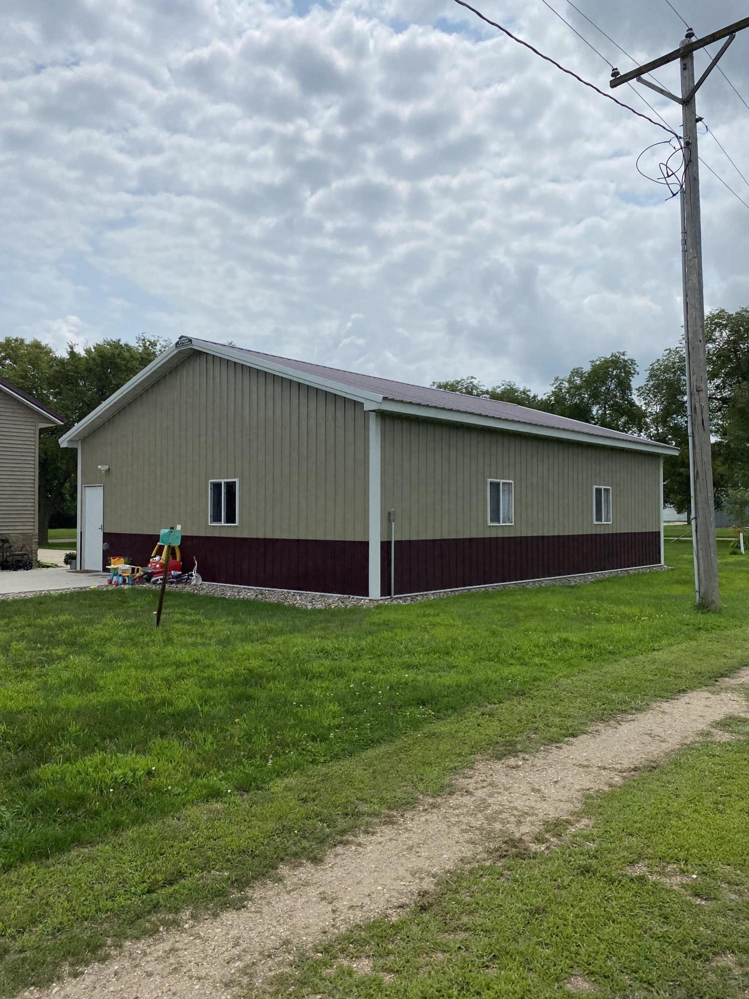 307 S Main St