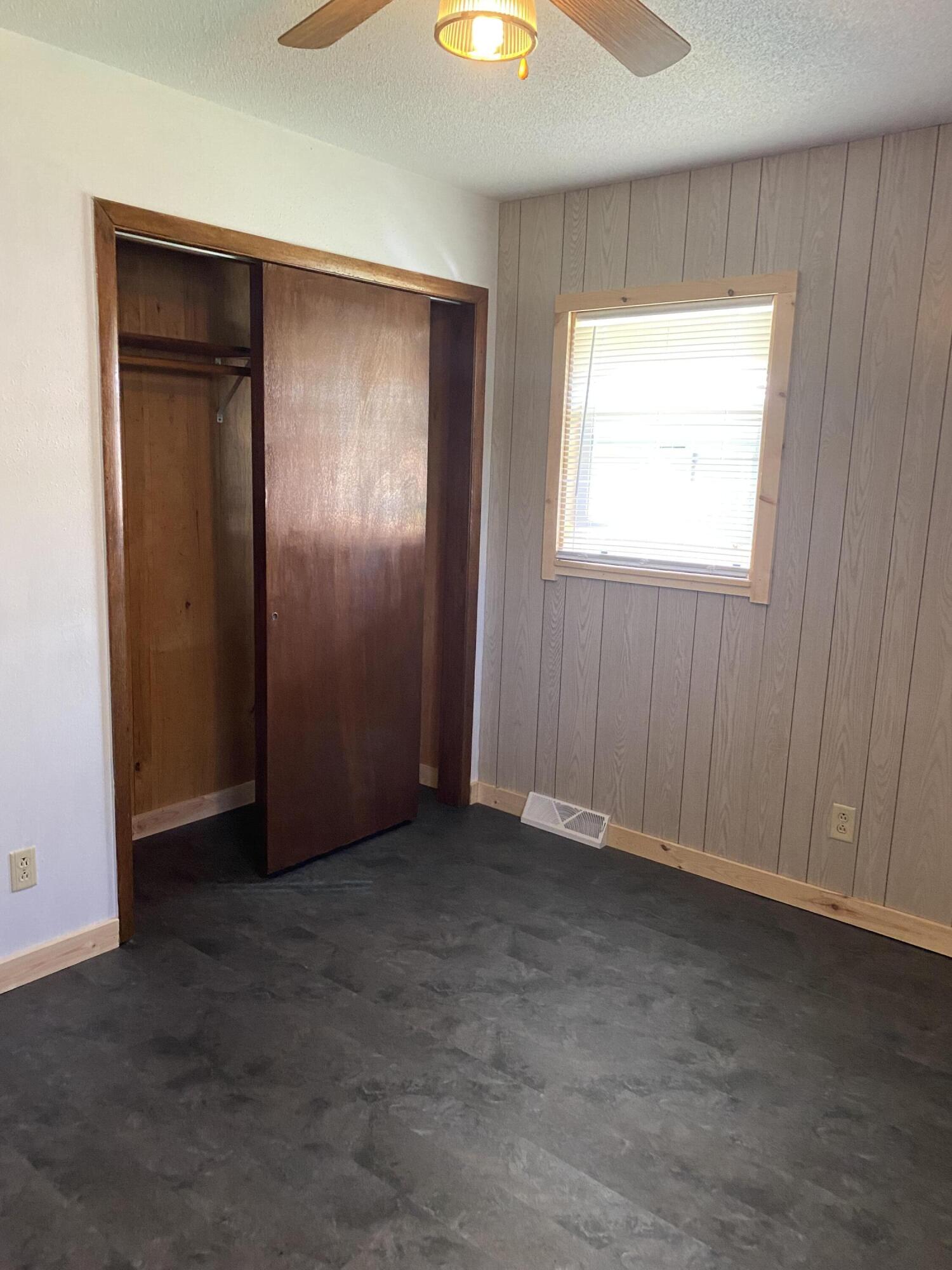 207 N Club St