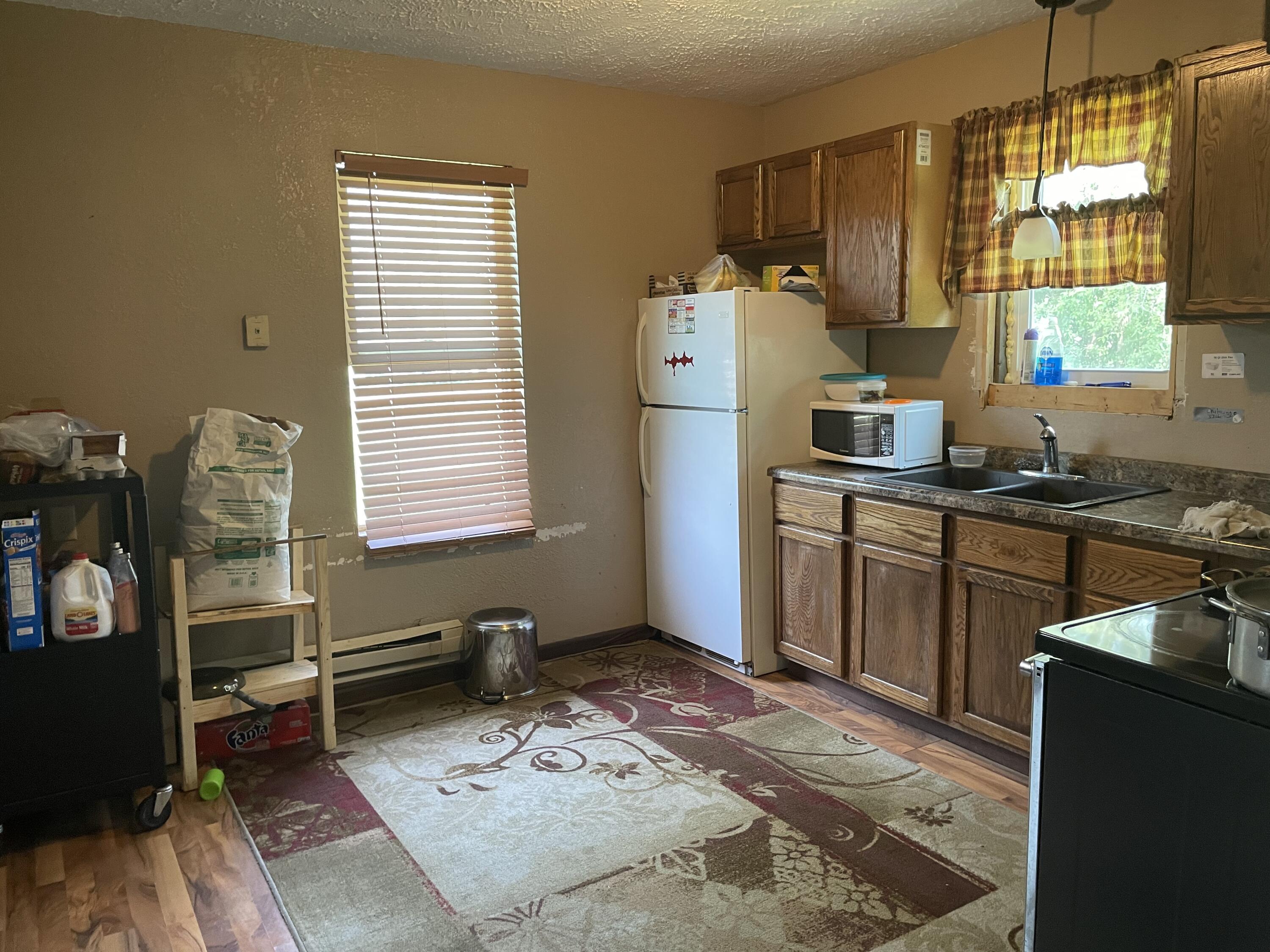 408/410 N Main St