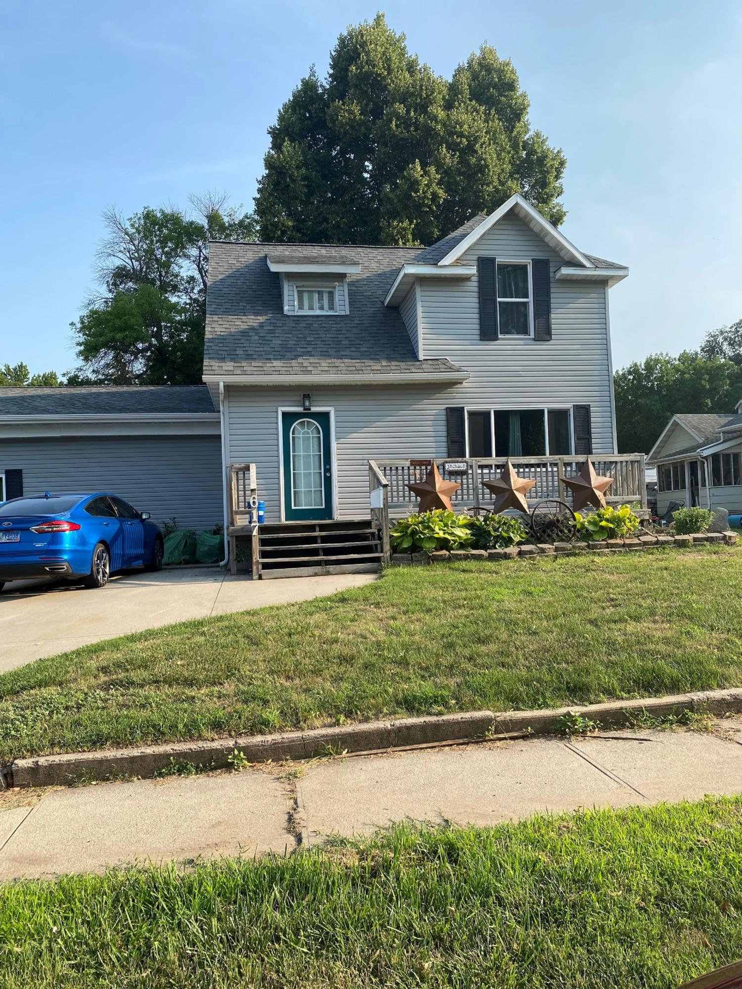 617 W Cedar Ave