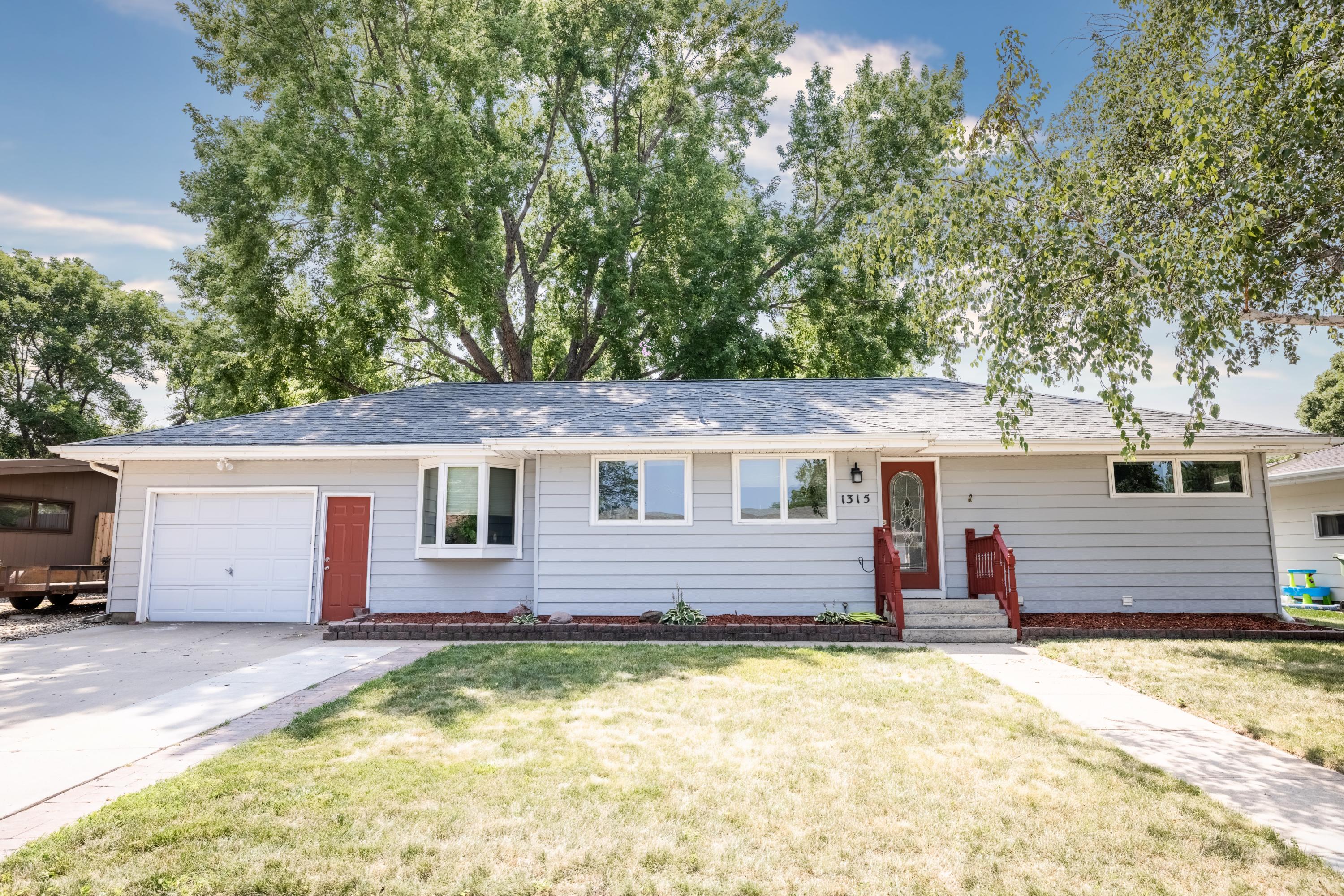 1315 W Ash Ave