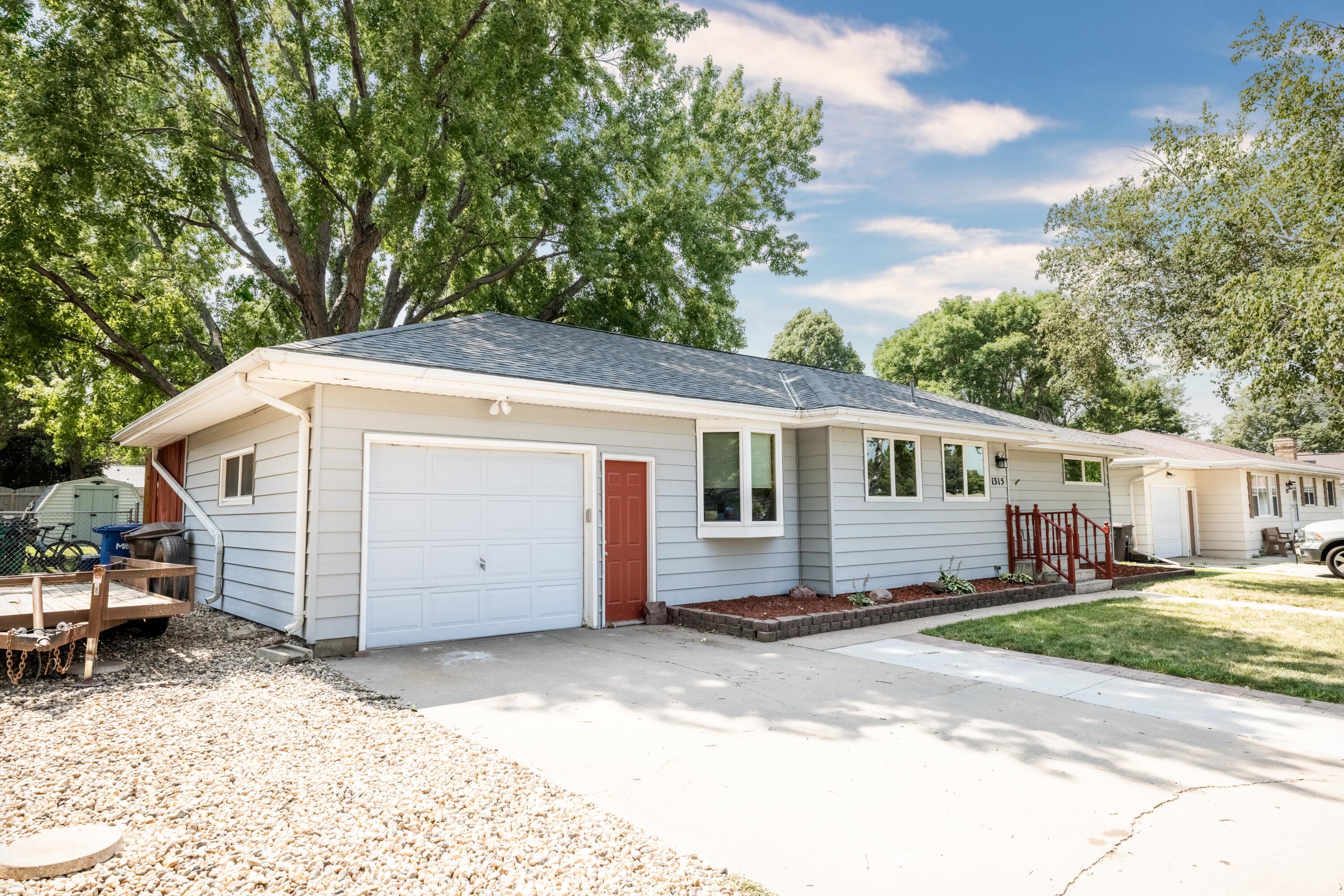 1315 W Ash Ave
