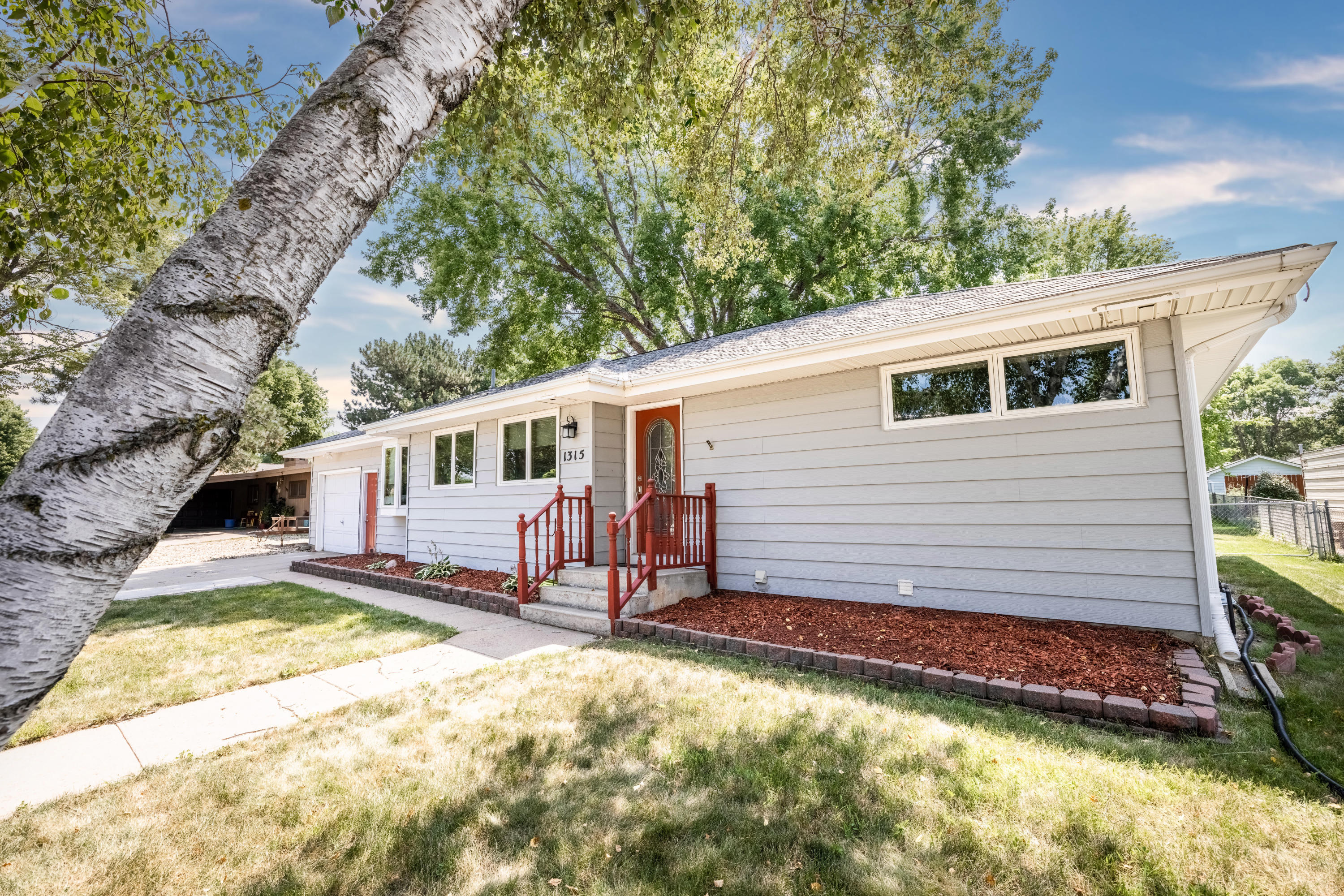 1315 W Ash Ave