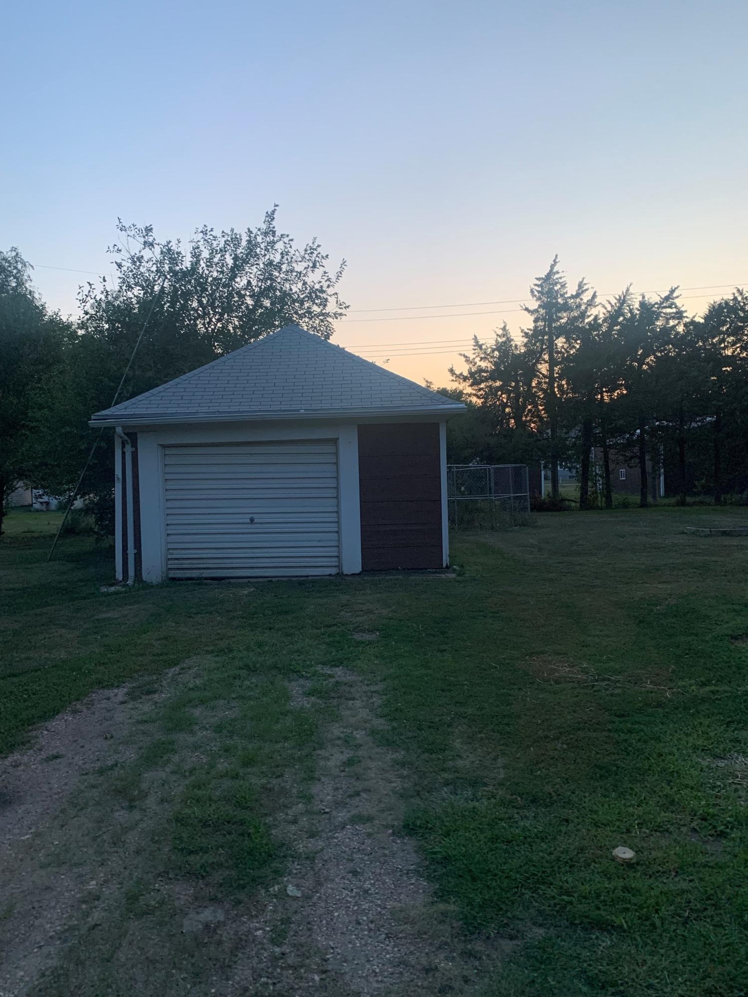 207 N Main St