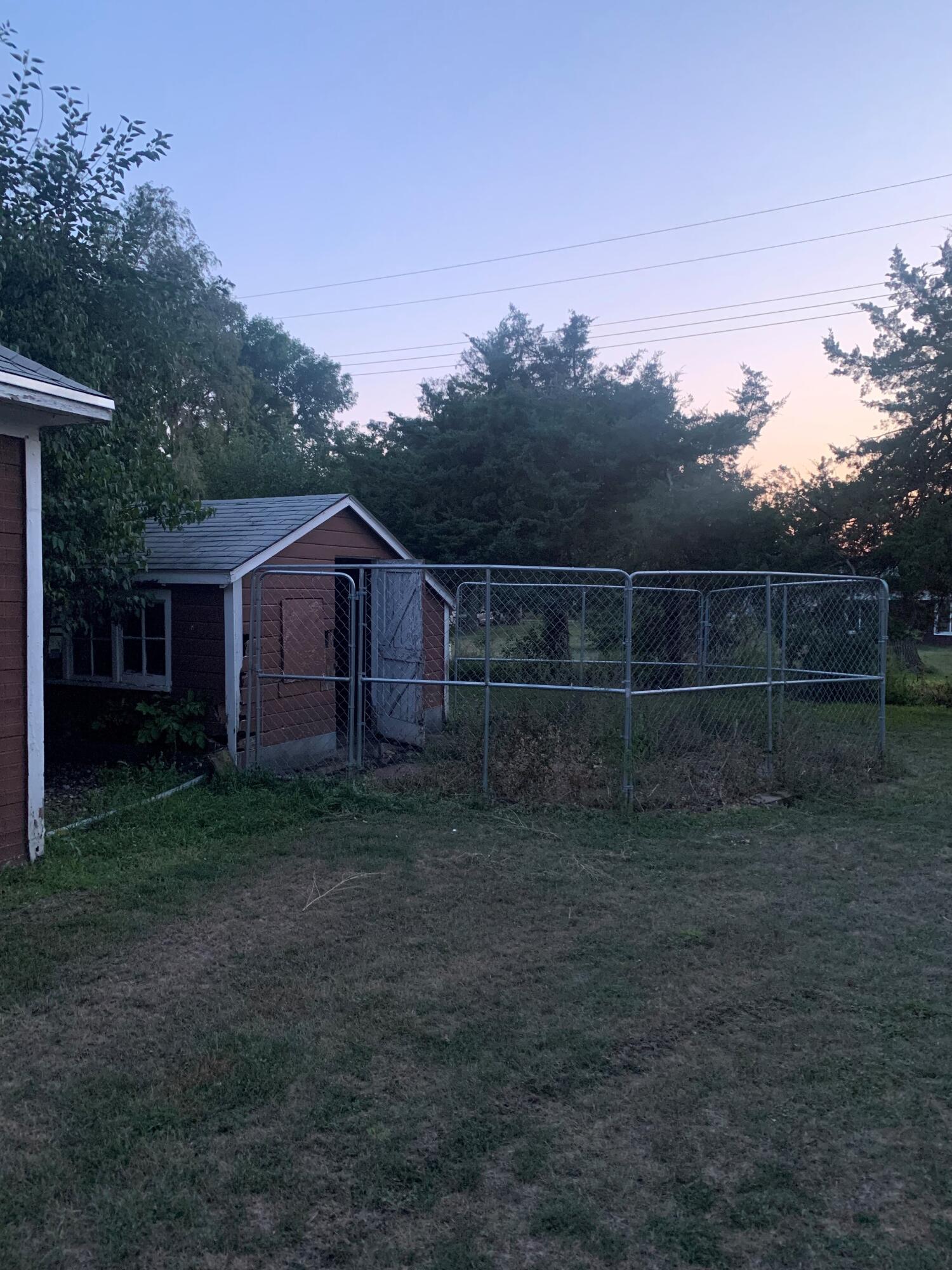 207 N Main St