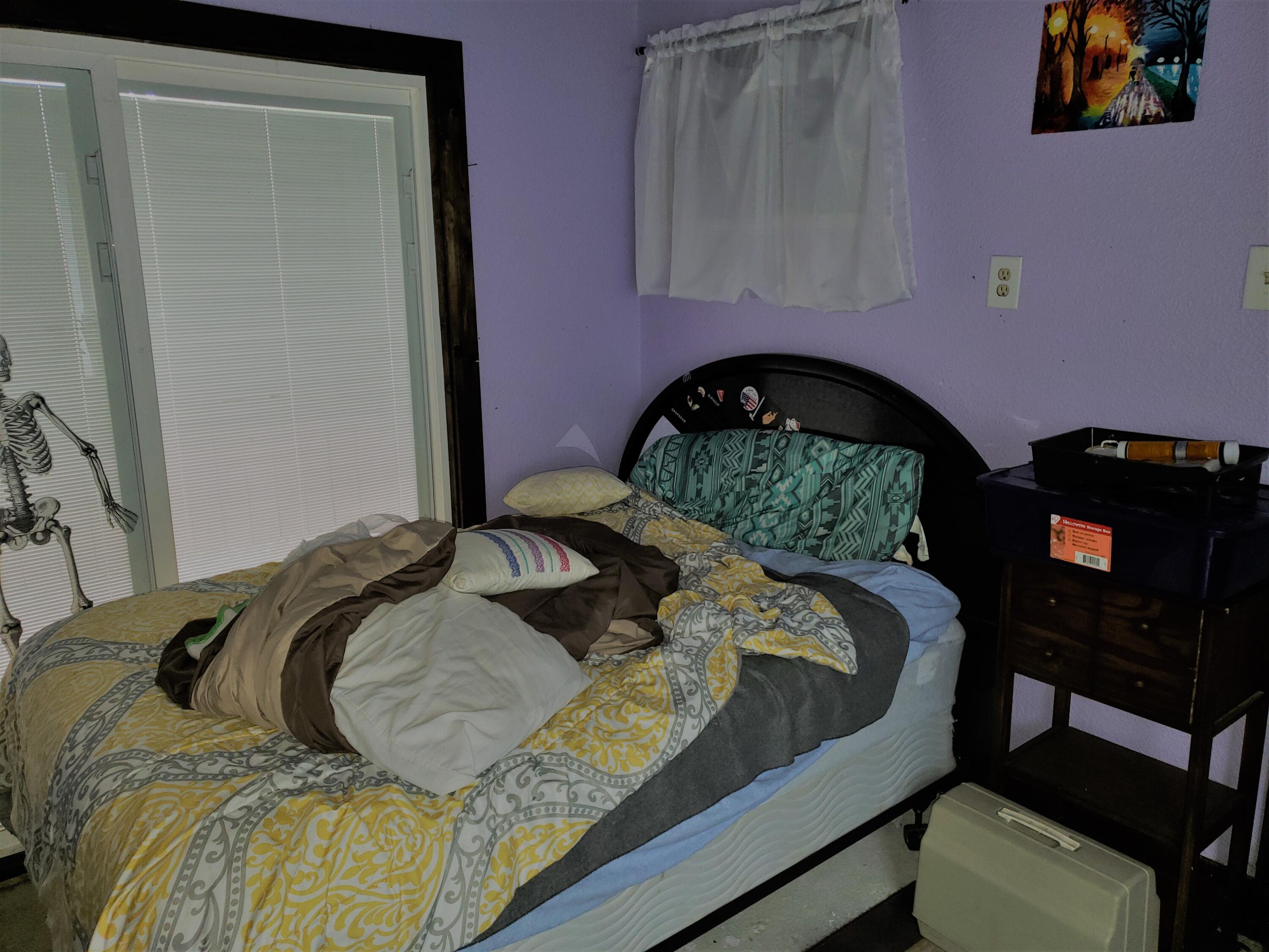 1006 E 4th Ave